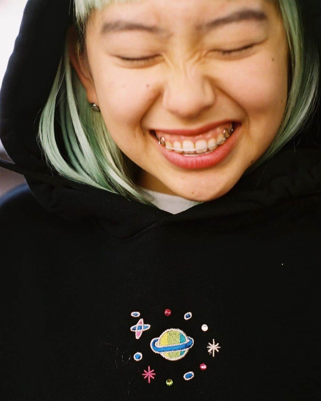 UNIFのインスタグラム：「☆.。.*・° Everything on the site is Buy one get one 1/2 off ☆.。. ✌︎(>◡<)✌︎ *・° @y.una.ab by @monimogi」