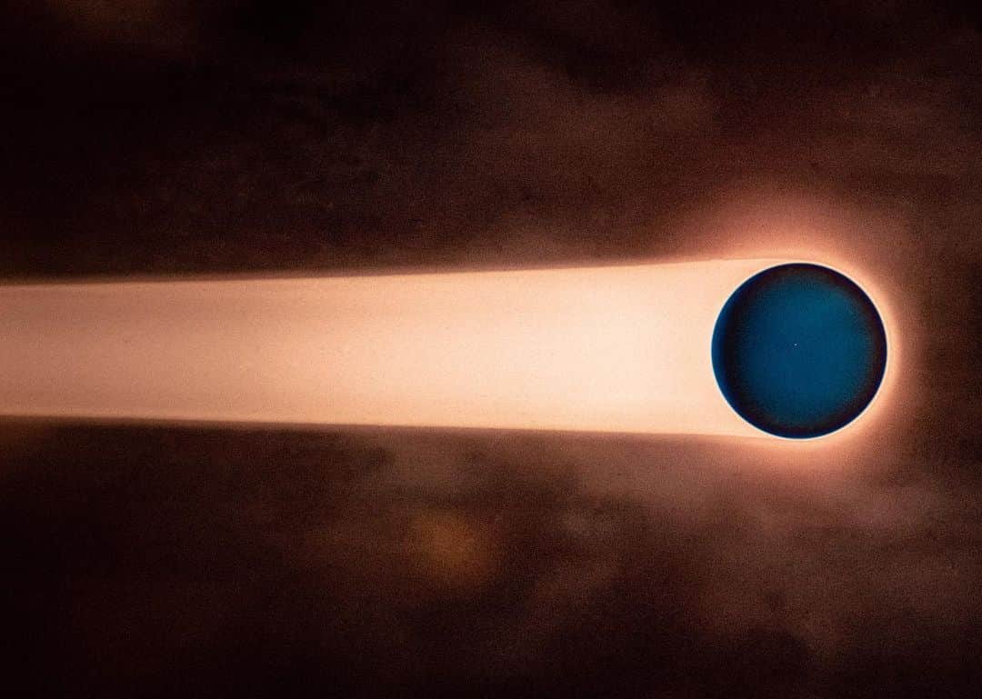 Cole Riseのインスタグラム：「relative motion. long exposure of the sun during the #mercurytransit #relativemotion」