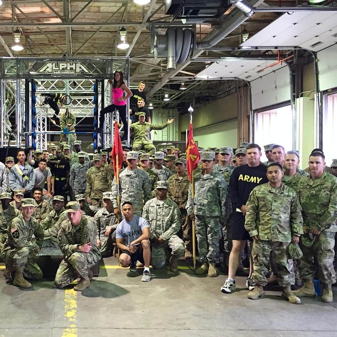 カシー・カタンツァーロさんのインスタグラム写真 - (カシー・カタンツァーロInstagram)「“We don’t know them all but we owe them all.” Thank you for your service, your sacrifice, and your hard work. I have been lucky enough to visit many military bases over the years and wanted to extend my greatest gratitude to the brave people who have served this country. ♥️🇺🇸」11月12日 7時08分 - katana_wwe