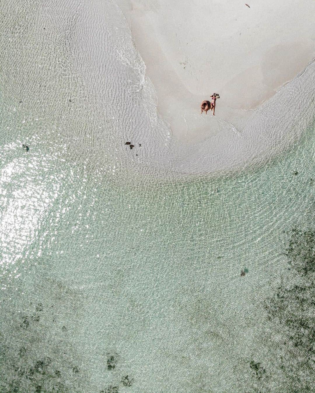 Manamiさんのインスタグラム写真 - (ManamiInstagram)「🏝Bulog Dos Island Our favorite Island💙 小さくて人全然いなくてここの島がお気に入りでした💙 ㅤ 📸 @djiglobal @dji_japan #mavicair」11月12日 8時56分 - manashika