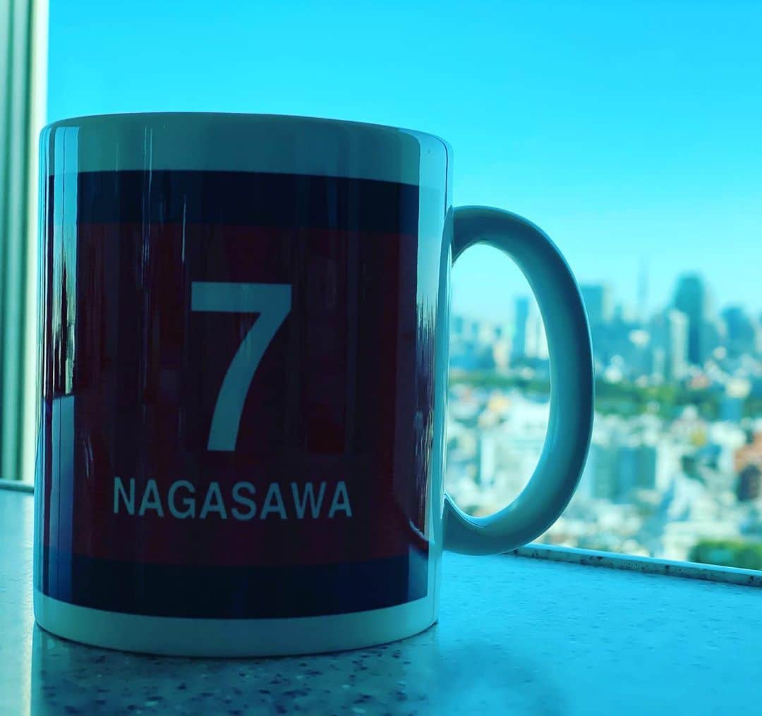 谷正人のインスタグラム：「毎朝、家でゆっくりコーヒーを飲み、1日の優先順位をつけて、出勤するようにしてます。　#7番　#長澤和輝　#ACL頑張れ」