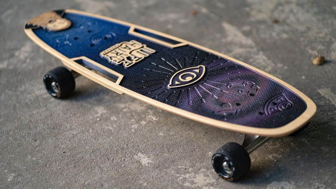 Dream Beardさんのインスタグラム写真 - (Dream BeardInstagram)「*GIVEAWAY* In honor of the rad podcast I did with @bearwalkerofficial  We are giving away a Custom LGH board. Only 2 in existence.  I have one, and now you can too! Simply: Follow @bearwalkerofficial  Share this post on your story. For more entries, head over to bears page for details.」11月12日 9時35分 - dreambeard