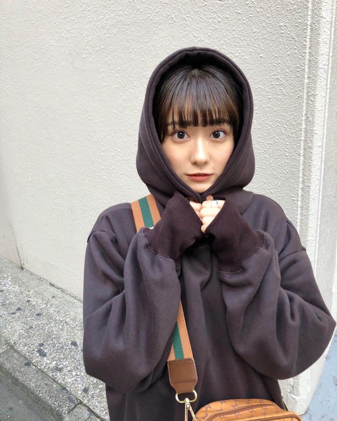 広瀬ちひろさんのインスタグラム写真 - (広瀬ちひろInstagram)「パーカーはいくつあっても最強説 このパーカー2色目😂 あったかい〜 ． @titivatejp  #titivate #ティティベイト #titivatestyle #裾ドローストリング裏起毛パーカー」11月12日 19時55分 - chi_hirose