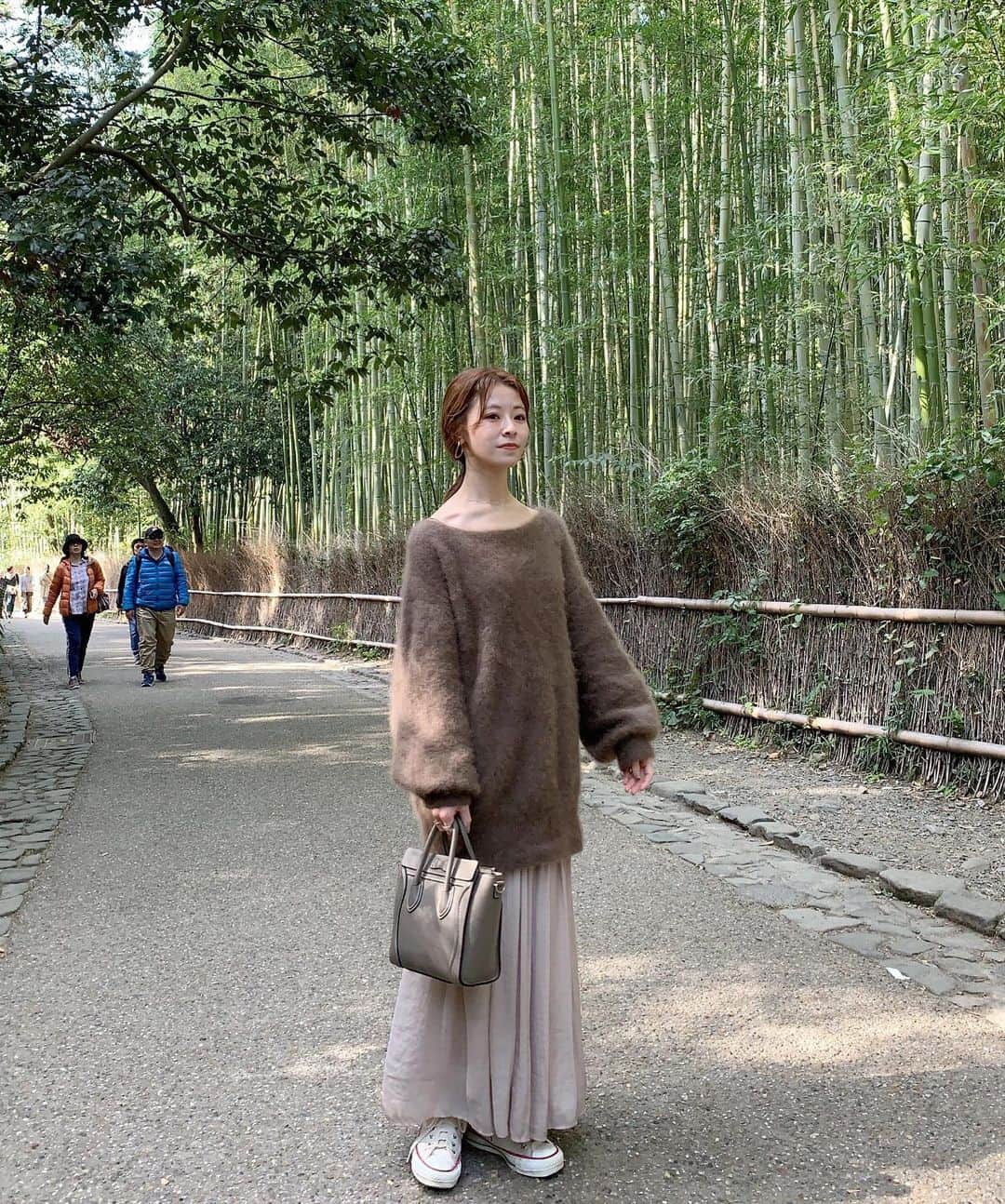 工藤はるかさんのインスタグラム写真 - (工藤はるかInstagram)「ㅤㅤㅤㅤㅤㅤㅤㅤㅤㅤㅤㅤㅤ 京都おすすめスポット🤳🏻 ㅤㅤㅤㅤㅤㅤㅤㅤㅤㅤㅤㅤㅤ 𓇢 京都写真博物館⛲️ ここ、実は夕日がきれいに見えるスポット。 昼の明るい雰囲気も素敵だったので 今の時期は15:30くらいに行くと両方見れておすすめです❤︎ 11/16〜24の土日にはお酒と一緒に楽しめる イベントも開催中みたいです ㅤㅤㅤㅤㅤㅤㅤㅤㅤㅤㅤㅤㅤ 𓇢  竹林の小径🎋 嵐山にある竹林は空気が澄んでいるパワースポット✨ 私が行ったのはお昼だったけど 朝行くといちばん空気が良いそうです◯ 嵐山は見所たくさんあるから1日かけてまわりたかったなぁ☺️ ㅤㅤㅤㅤㅤㅤㅤㅤㅤㅤㅤㅤㅤ #そうだ京都行こう #PR #京都国立博物館 #夕暮れ #har_trip」11月12日 20時06分 - har_326
