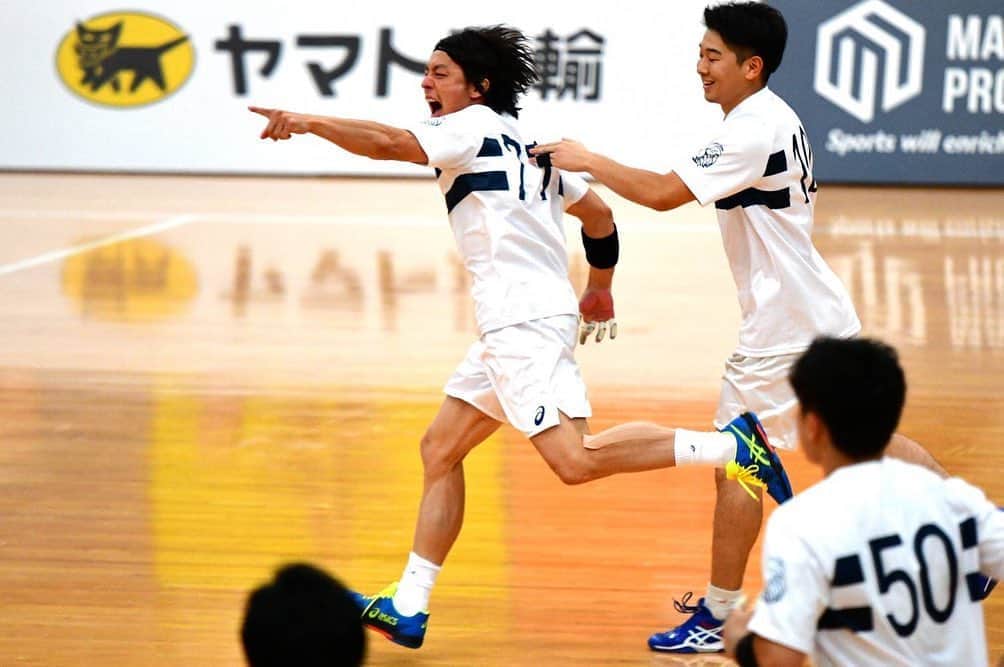 宮崎大輔さんのインスタグラム写真 - (宮崎大輔Instagram)「インカレ準優勝で終わりました。 最後まで日体大みんなで闘いました❗️ 父兄の皆さん応援してくれたみんなありがとうございました‼️ #日本体育大学 #ハンドボール #handball #感謝 #bennu #日体大」11月12日 20時16分 - daisuke7_official