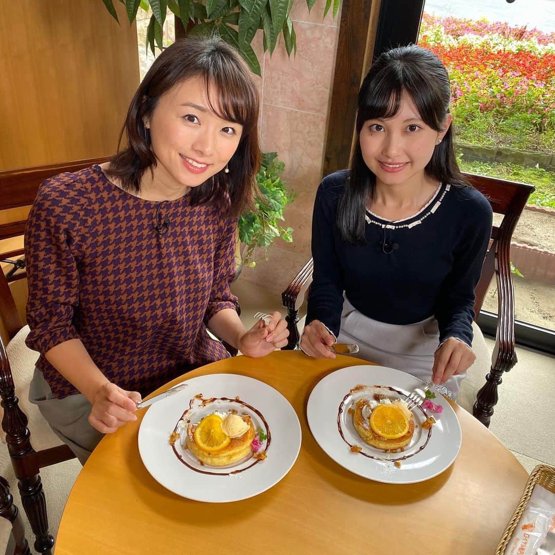 今井美穂さんのインスタグラム写真 - (今井美穂Instagram)「今夜の新潟ジョシ部は﻿ ねねちんと胎内ロイヤルパークホテルで﻿ 美味しいランチにスイーツに楽しみます😊💕﻿ ﻿ コスパ高いランチに﻿ 米粉発祥の地で食べる米粉パンケーキ﻿ 美味しかったなぁ😍﻿ ﻿ ホテルでゆっくり楽しむのも良いですね♪﻿ ﻿ BSN新潟ジョシ部﻿ 今夜23時56分から﻿ ご覧頂けたら嬉しいです✨﻿ ﻿ #新潟ジョシ部﻿ #BSN﻿ #深夜バラエティ﻿ #胎内ロイヤルパークホテル﻿ #ホテルランチ﻿ #パンケーキ﻿ #米粉発祥の地」11月12日 20時25分 - imaimiho1209