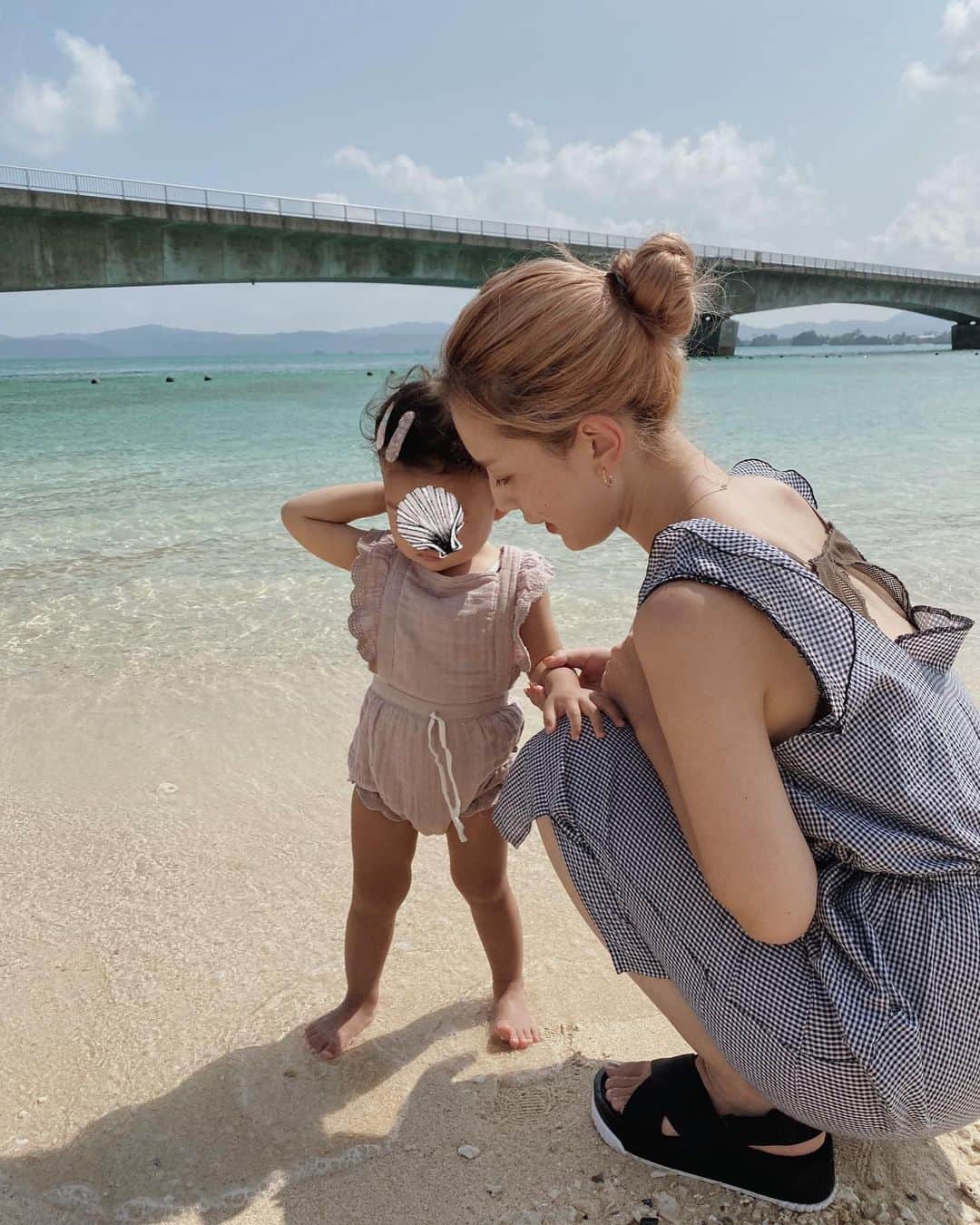 目見田早弥子のインスタグラム：「| 🐚 忘れた頃に沖縄pic.🎞」
