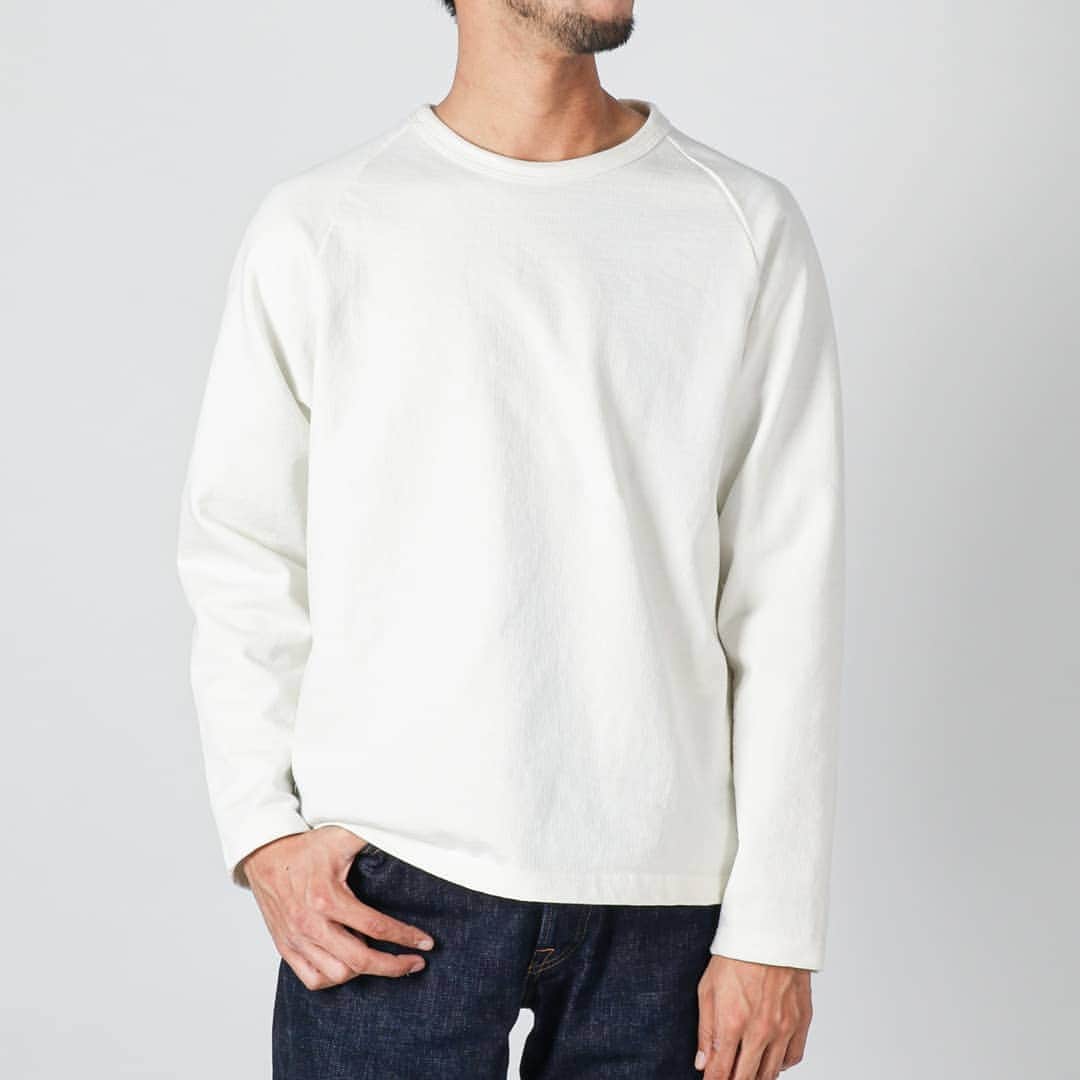 Japanblue Jeansさんのインスタグラム写真 - (Japanblue JeansInstagram)「. ✔New Item インレイ編みラグランロングスリーブはベーシックなグレー、ホワイト、ネイビーに加えて、差し色にもなるオリーブドラブの4色。 . . Inlay raglan long sleeve T-shirt has 4 colors. Gray, white, navy and olive drub.  J6740J01 Hard Inlay raglan Sleeve Color: WHT,NV,GRY,OD . #japanbluejeans #madeinjapan #factory #国産 #岡山デニム #倉敷 #児島 #デニム #ジーンズ #jeansstreet #ジーンズストリート #インレイ #ハードインレイ #岐阜」11月12日 20時42分 - japanbluejeans