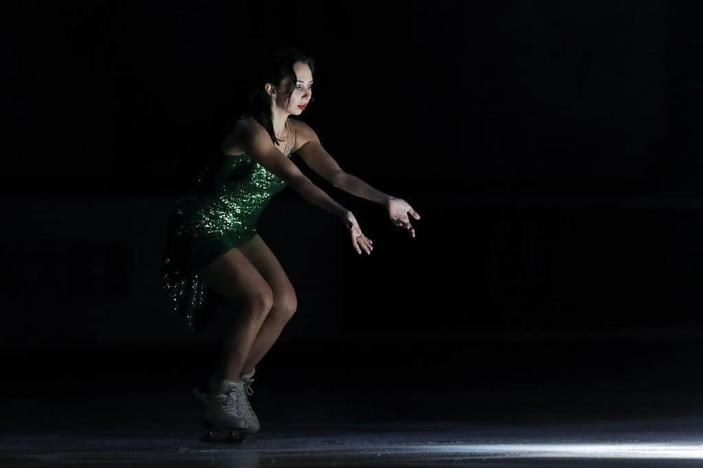 ISUグランプリシリーズさんのインスタグラム写真 - (ISUグランプリシリーズInstagram)「⭐ Stars under the spotlight!  Which of these shots from Cup of China is your favorite ?? #GPFigure #FigureSkating」11月12日 20時53分 - isufigureskating_x