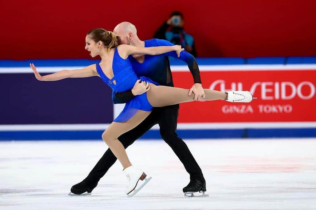 ISUグランプリシリーズさんのインスタグラム写真 - (ISUグランプリシリーズInstagram)「⭐ Stars under the spotlight!  Which of these shots from Cup of China is your favorite ?? #GPFigure #FigureSkating」11月12日 20時53分 - isufigureskating_x