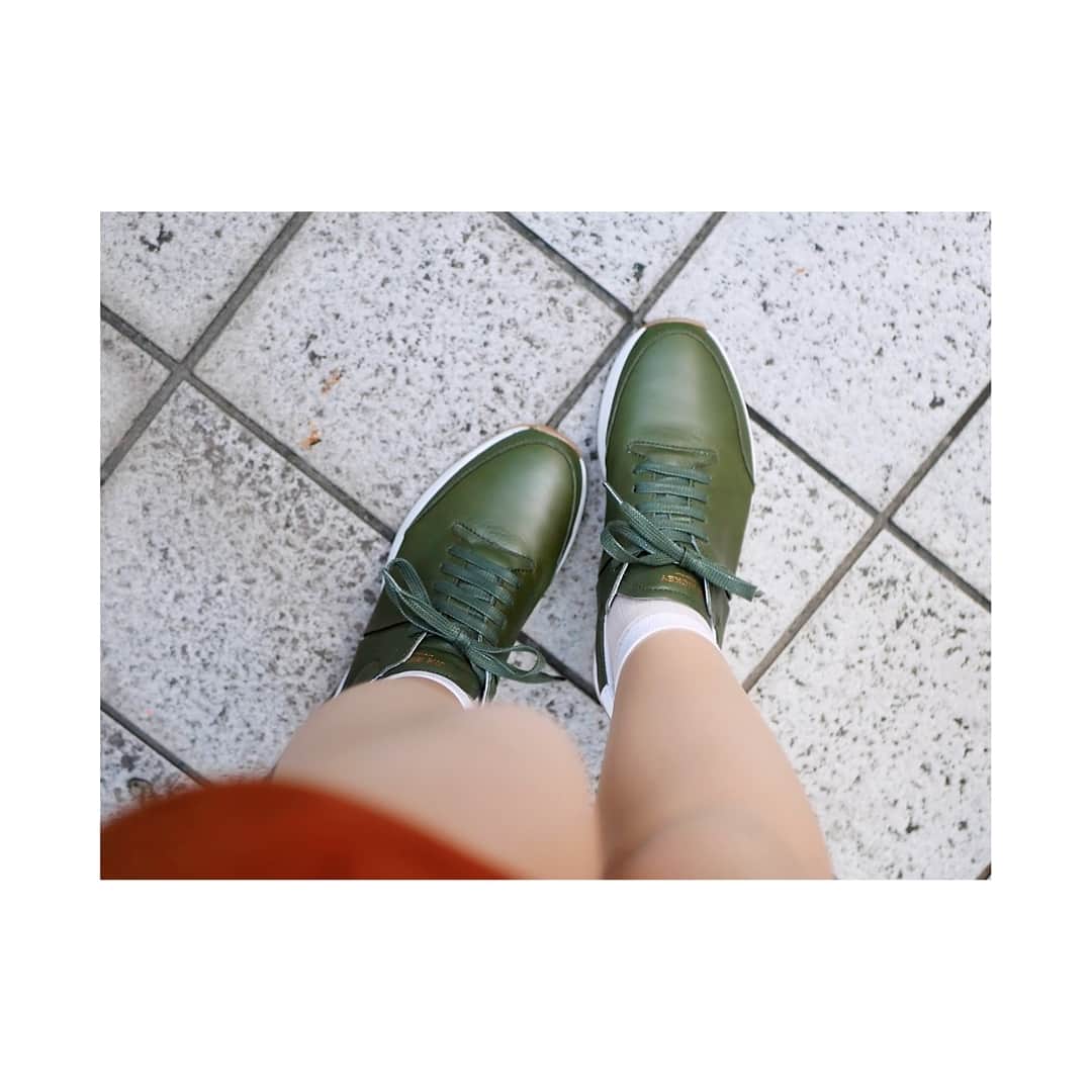 安田サラさんのインスタグラム写真 - (安田サラInstagram)「ㅤㅤㅤㅤㅤㅤㅤㅤㅤㅤㅤㅤㅤ ㅤㅤㅤㅤㅤㅤㅤㅤㅤㅤㅤㅤㅤ 新しい靴～👟💓 きれいめスニーカーかわよい  #安田サラ #SaraYasuda #ジムリッキー #jimrickey」11月12日 20時47分 - yasuda_sara
