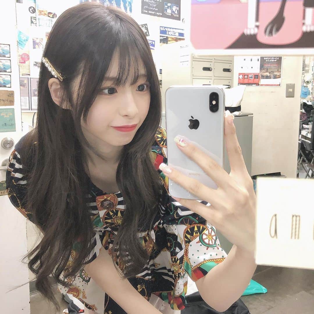 川崎ひかるのインスタグラム：「黒髪がいいかなやっぱり🖤 . . あとパッツンにしたい欲…🥺 . .  #daily #dailylook #selfie #selca #ootd #데일리 #데일리룩 #셀카그램 #셀카 #셀피 #오오티디 #팔로우 #自撮り #アイドル」