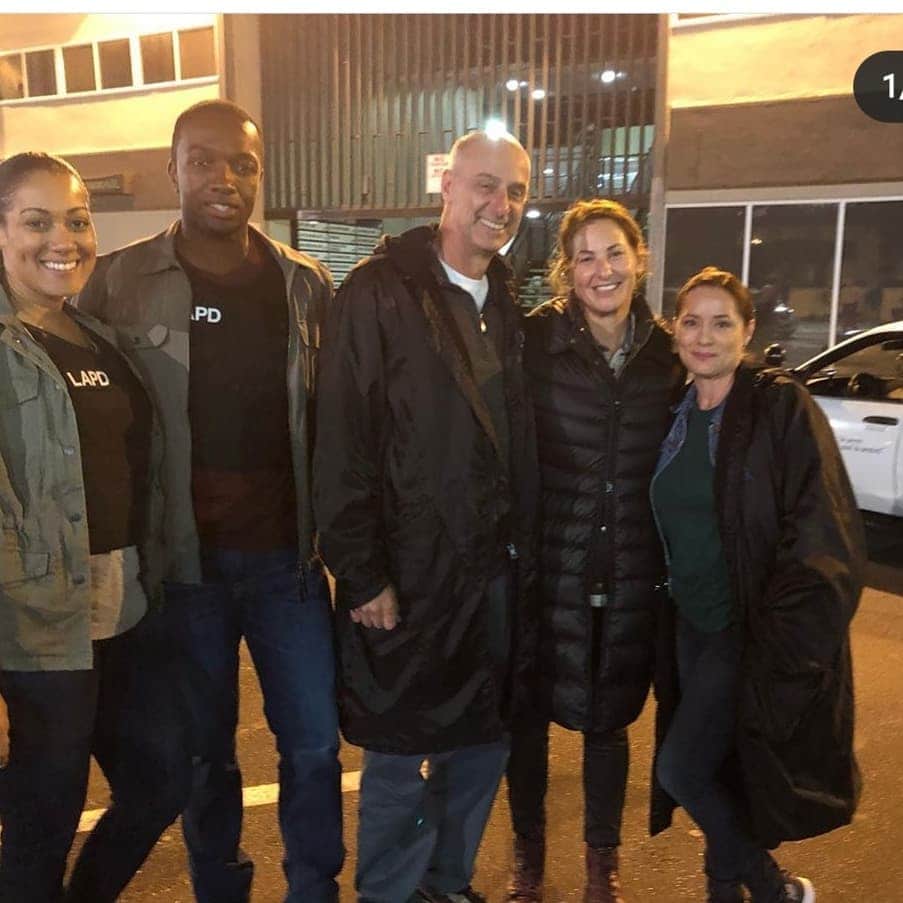 シンシア・マクウィリアムズさんのインスタグラム写真 - (シンシア・マクウィリアムズInstagram)「I really love every chance I get to join this awesome cast... thank you #Bosch for bringing me back to play Det Joan Bennett another season and for the opportunity to watch so many awesome directors execute their craft like this one with @theprodigaldogs and to have some seriously good, refueling, energizing conversations with amazing actors like @jamiehector @davidmarciano7 @officialcelestino @iamterrencet @jacquipinol @bdmase and so many more. #watchingandlearning #continuingeducation #BoschSeason6」11月12日 13時18分 - cyncityforever