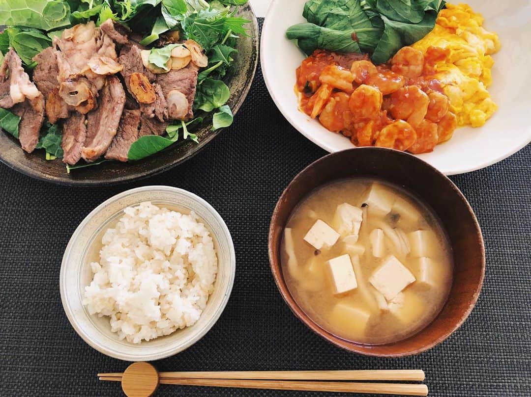 篠田麻里子さんのインスタグラム写真 - (篠田麻里子Instagram)「いただいたお肉食べたくて😏エビチリも食べたくて🥺#欲張り飯#maricooking」11月12日 13時10分 - shinodamariko3