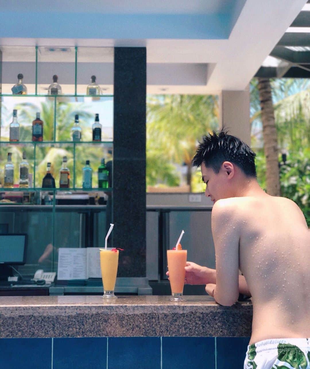 のインスタグラム：「✈️planning a trip to the Philippines again! 好懷念兩年前的宿霧之旅🖤宿霧太平洋 11 月正在進行全球促銷，之後的限時動態會有促銷要留意喔～ ⠀ #FlyToMoreFun #CebTravels #CEBSuperSeatFest #kalvintravel #kalvintravel🇵🇭」