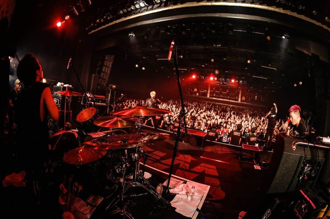 MAH さんのインスタグラム写真 - (MAH Instagram)「THE EXPERiMENT TOUR 2019 Day 3 at DIAMOND HALL, Nagoya. with #DUB4REASON  #SiM Photo @kouhey0622」11月12日 13時48分 - mahfromsim