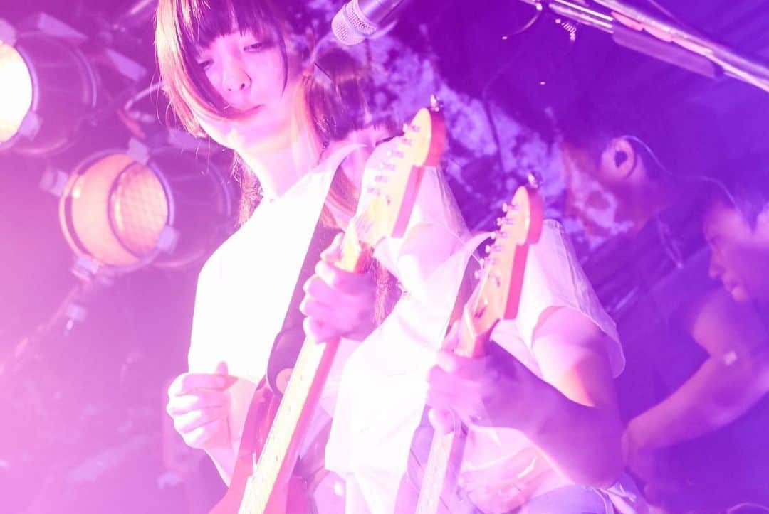 yonigeさんのインスタグラム写真 - (yonigeInstagram)「2019/11/10 宮崎SR BOX photo by @masafuji93  #yonige」11月12日 14時03分 - yonige_official
