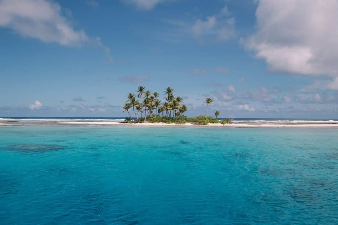 National Geographic Travelさんのインスタグラム写真 - (National Geographic TravelInstagram)「Photo by @jodymacdonaldphoto | In the Pacific Ocean between Hawaii and Australia there is a paradise few have seen. The Marshall Islands consist of 29 atolls and five isolated islands. With about 70 square miles of land over some 750,000 square miles of ocean, it’s not hard to understand how important the ocean is to the daily lives of the islanders.  It takes a bit of effort to get to the Marshall Islands, but you won’t be disappointed. This area has some of the biggest and most beautiful atolls in the world just waiting to be explored, and the villages offer fascinating insight into remote island life.  Follow me @jodymacdonaldphoto to see more images from my adventures around the world. #marshallislands #travel #southpacific」11月12日 14時09分 - natgeotravel