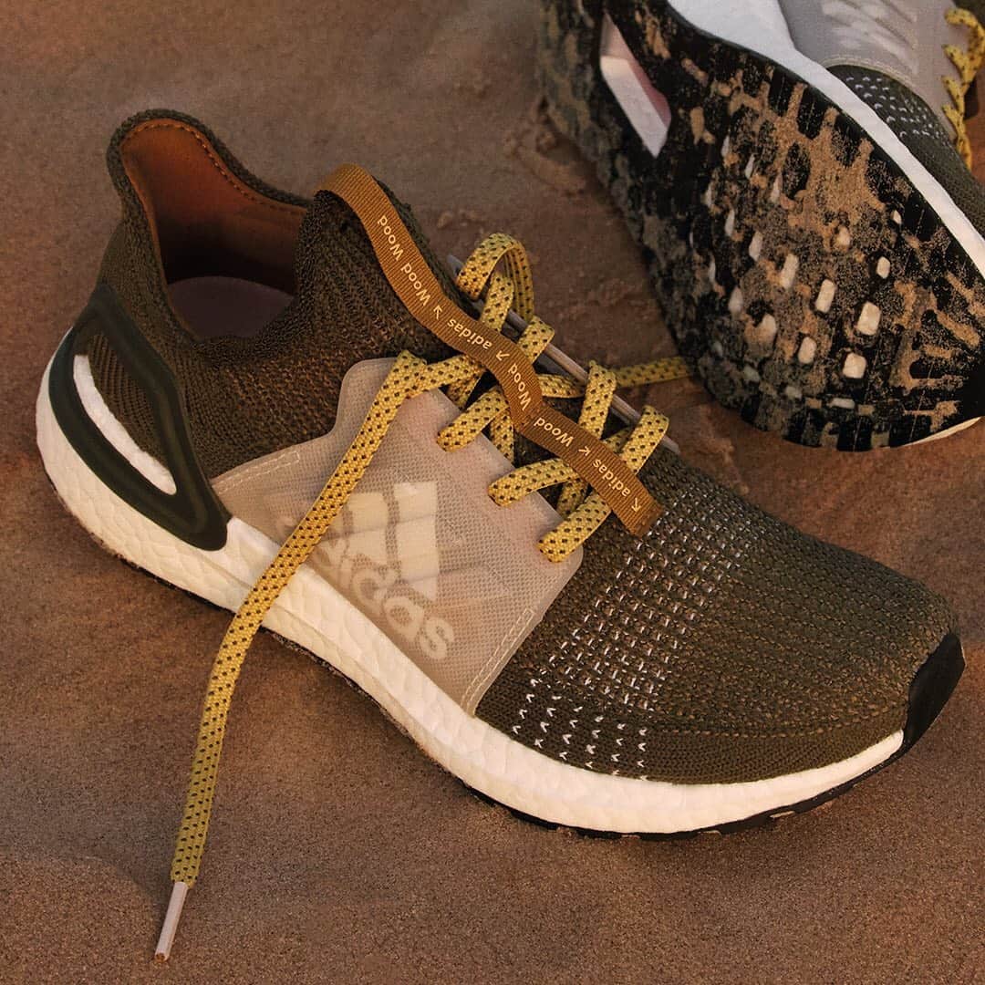 HYPEBEASTさんのインスタグラム写真 - (HYPEBEASTInstagram)「@hypebeastkicks: @w00dw00d has unveiled two collaborative colorways of the @adidas UltraBOOST 19, as well as a complementary collection of running apparel. The first of the pair is an olive-colored silhouette that boasts contrasting off-white and gold details, while the second is an cream-colored edition that comes with hits of rust and white. The collaborative capsule will be available starting November 15 on Wood Wood’s site and select stockists⁠⠀ Photo: adidas」11月12日 15時06分 - hypebeast