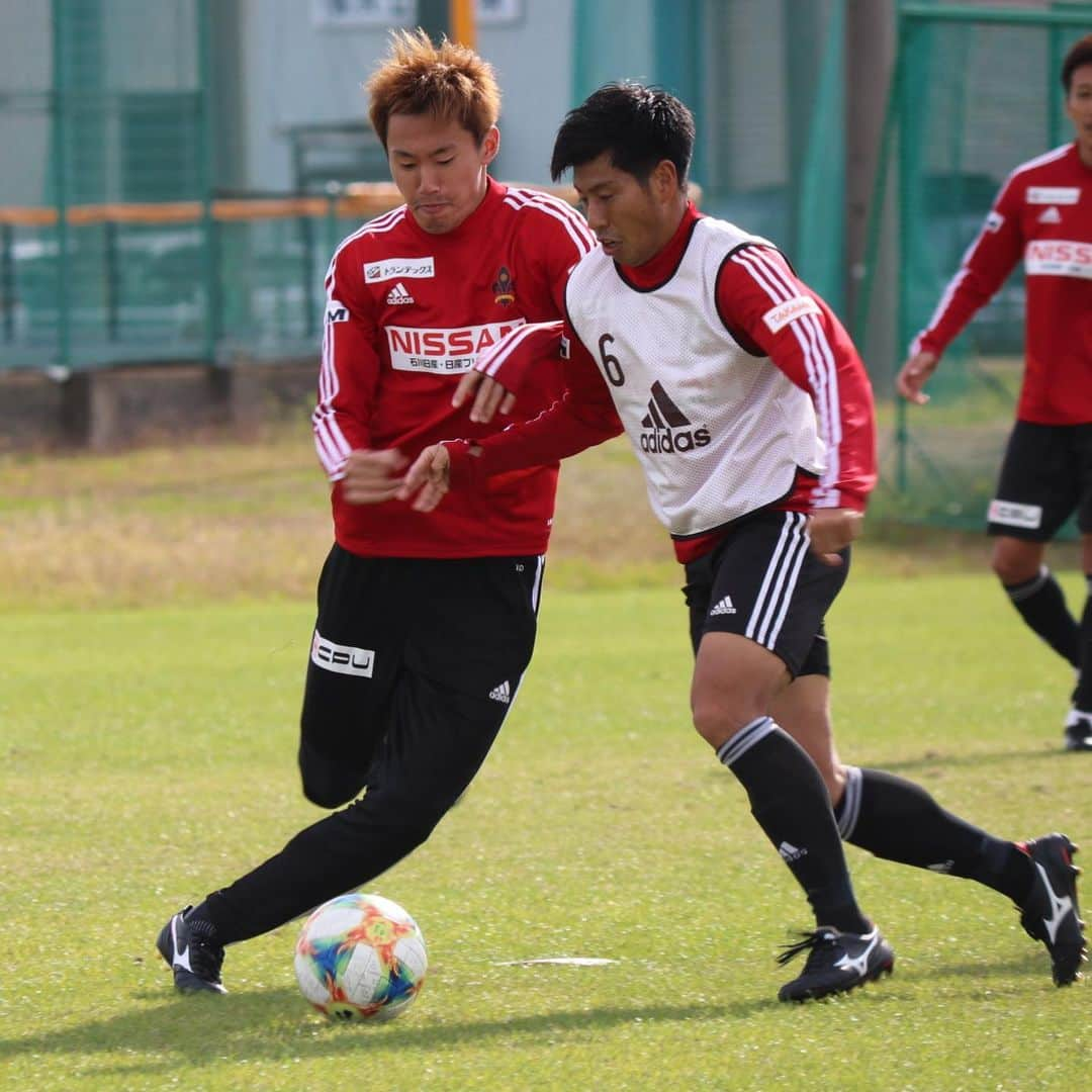 ツエーゲン金沢さんのインスタグラム写真 - (ツエーゲン金沢Instagram)「. . training⚽️ photo gallery . . #zweigen#ツエーゲン#ツエーゲン金沢#ZWEIGEN#KANAZAWA#Kanazawa#石川#金沢#挑戦をこの街の伝統に#ISHIKAWA#Ishikawa#NEXTSTORY#サッカー#soccer#Jリーグ#J2#観戦#スポーツ#sports#ツエジェニック#j撮り#WeareZweigen#japan#football」11月12日 15時34分 - zweigen_official