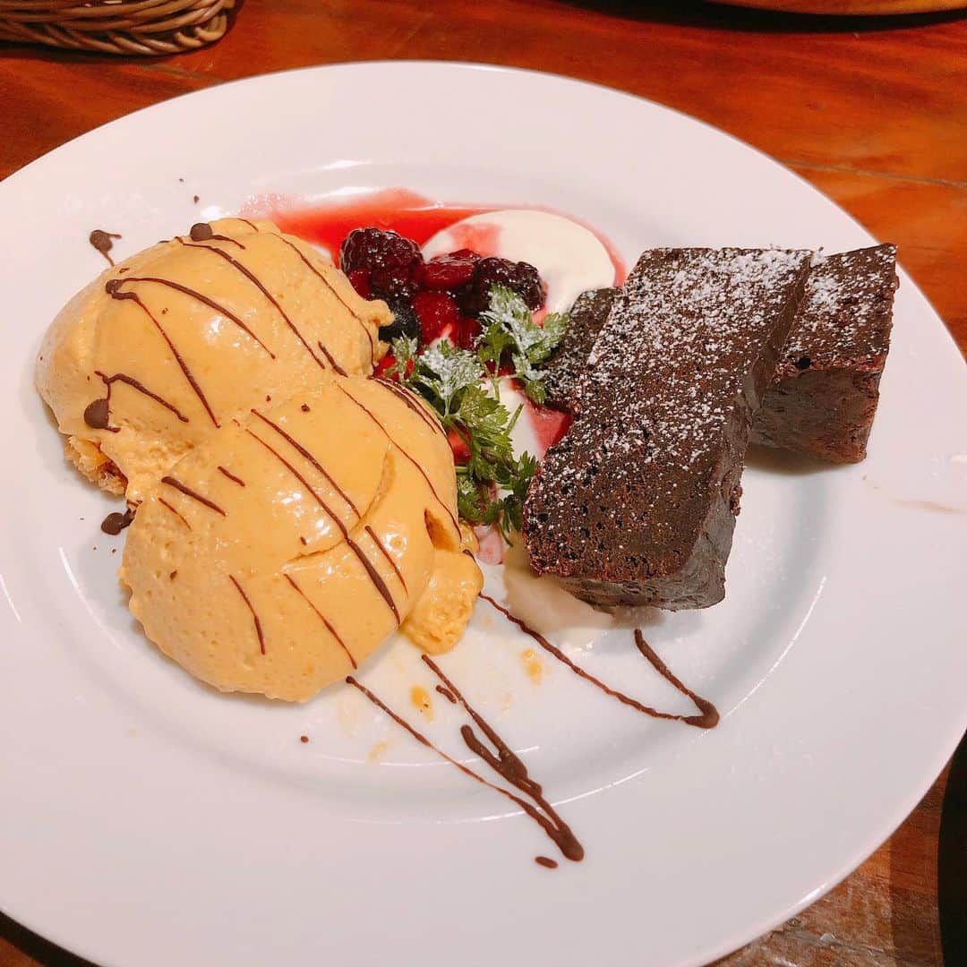 休日課長さんのインスタグラム写真 - (休日課長Instagram)「本日のランチ。野菜たくさん。美味しかった！ごちそうさまでした！」11月12日 16時39分 - kyujitsu_kacho