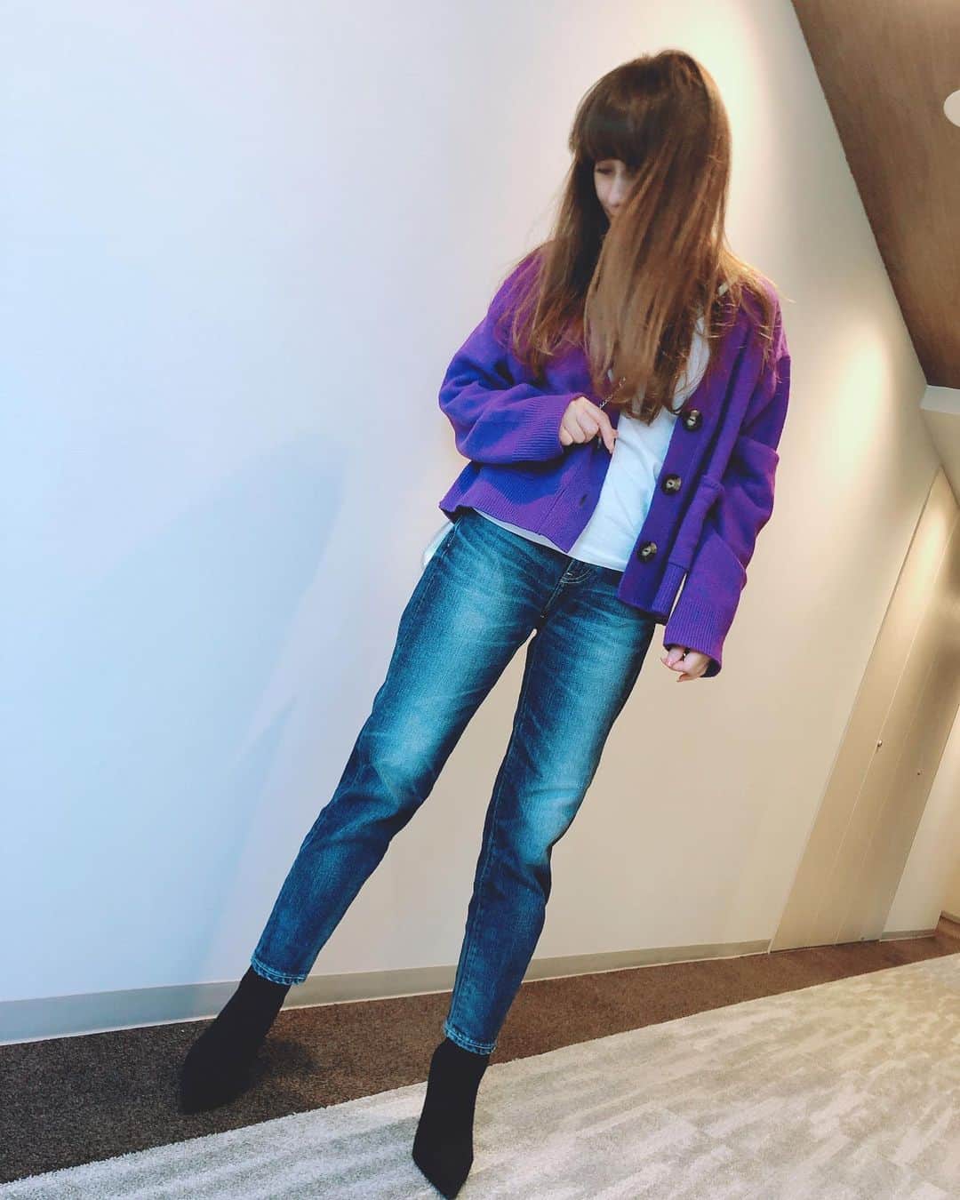 渡辺美奈代さんのインスタグラム写真 - (渡辺美奈代Instagram)「ファッション  #ジーンズコーデ #サロン  ド  アルファード」11月12日 17時09分 - watanabe_minayo