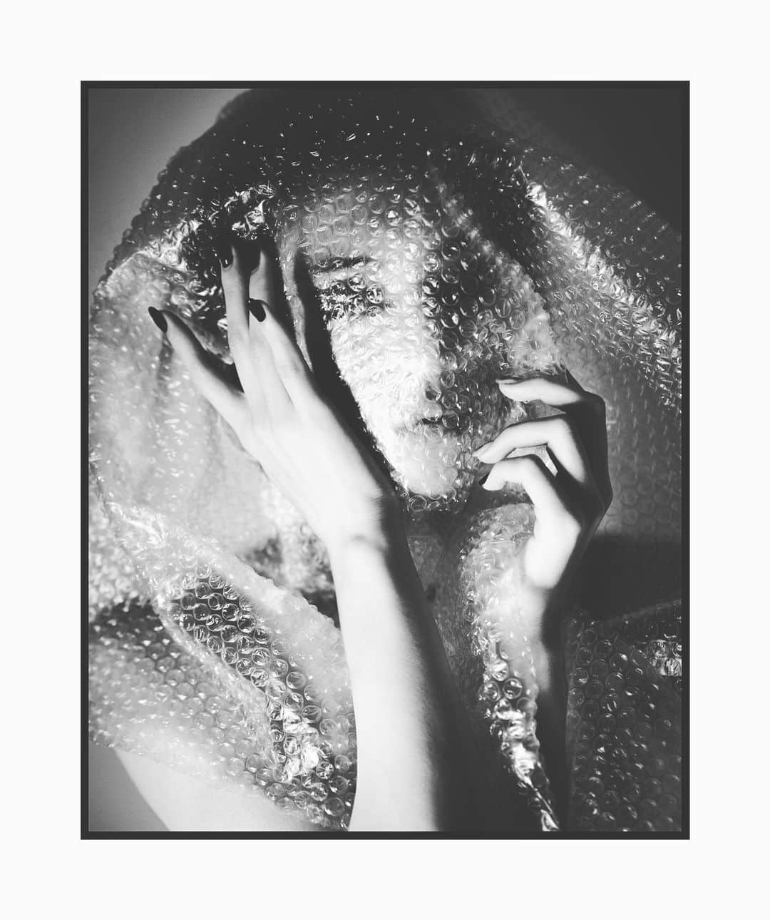 のインスタグラム：「. . . Special thanks @miyoshi.aa  Stylist: @onoderanoinsta  Hair Make: @___sakano___  Direction photographer: @robin_officialjp」