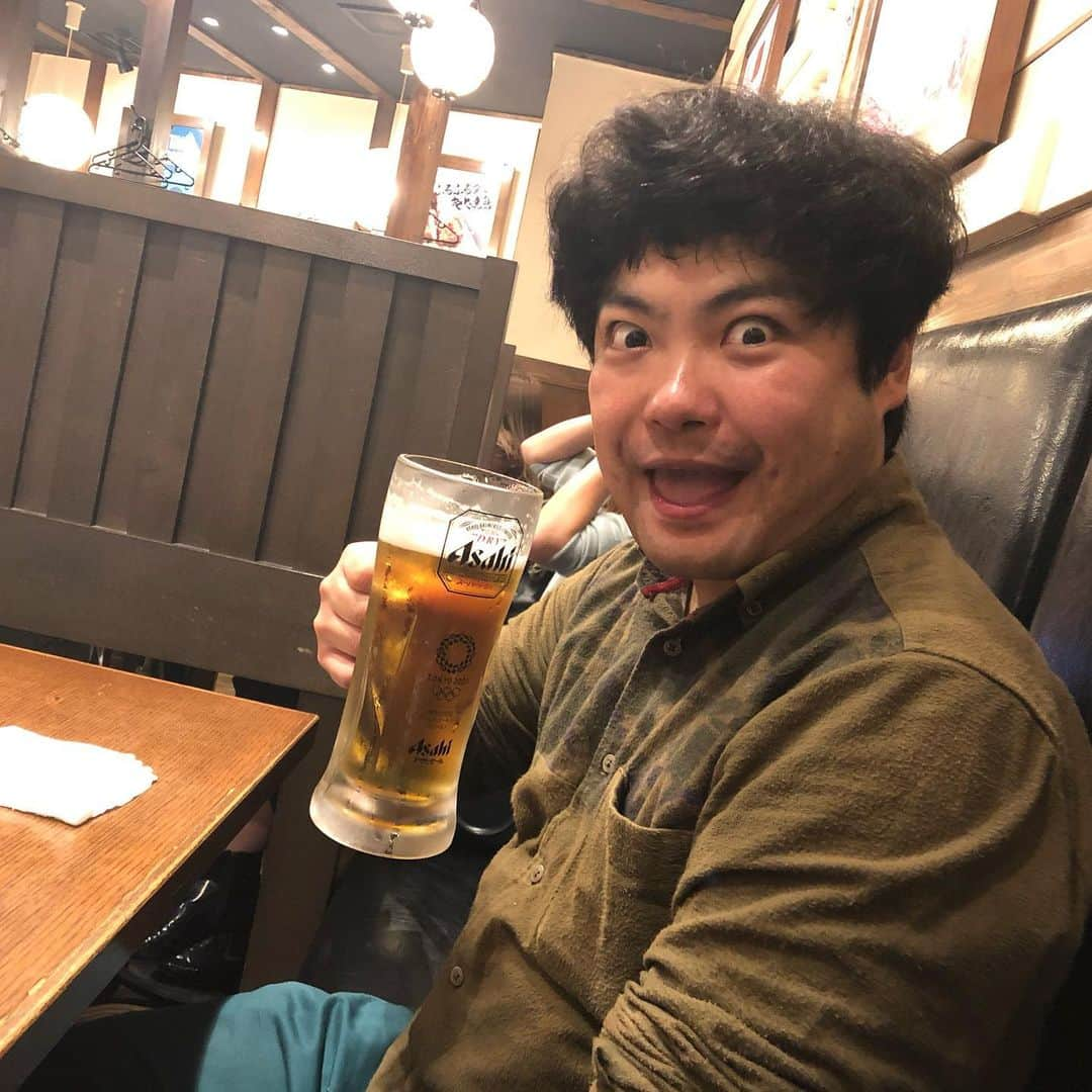 小石田純一さんのインスタグラム写真 - (小石田純一Instagram)「おしんこきゅう藤原君と乾杯。  #おしんこきゅう #おしんこきゅう藤原 #お笑い芸人 #芸人 #漫才師 #ニュースタッフプロダクション #お笑い #乾杯 #生ビール #居酒屋 #鳥メロ」11月12日 17時37分 - koishida.trendy