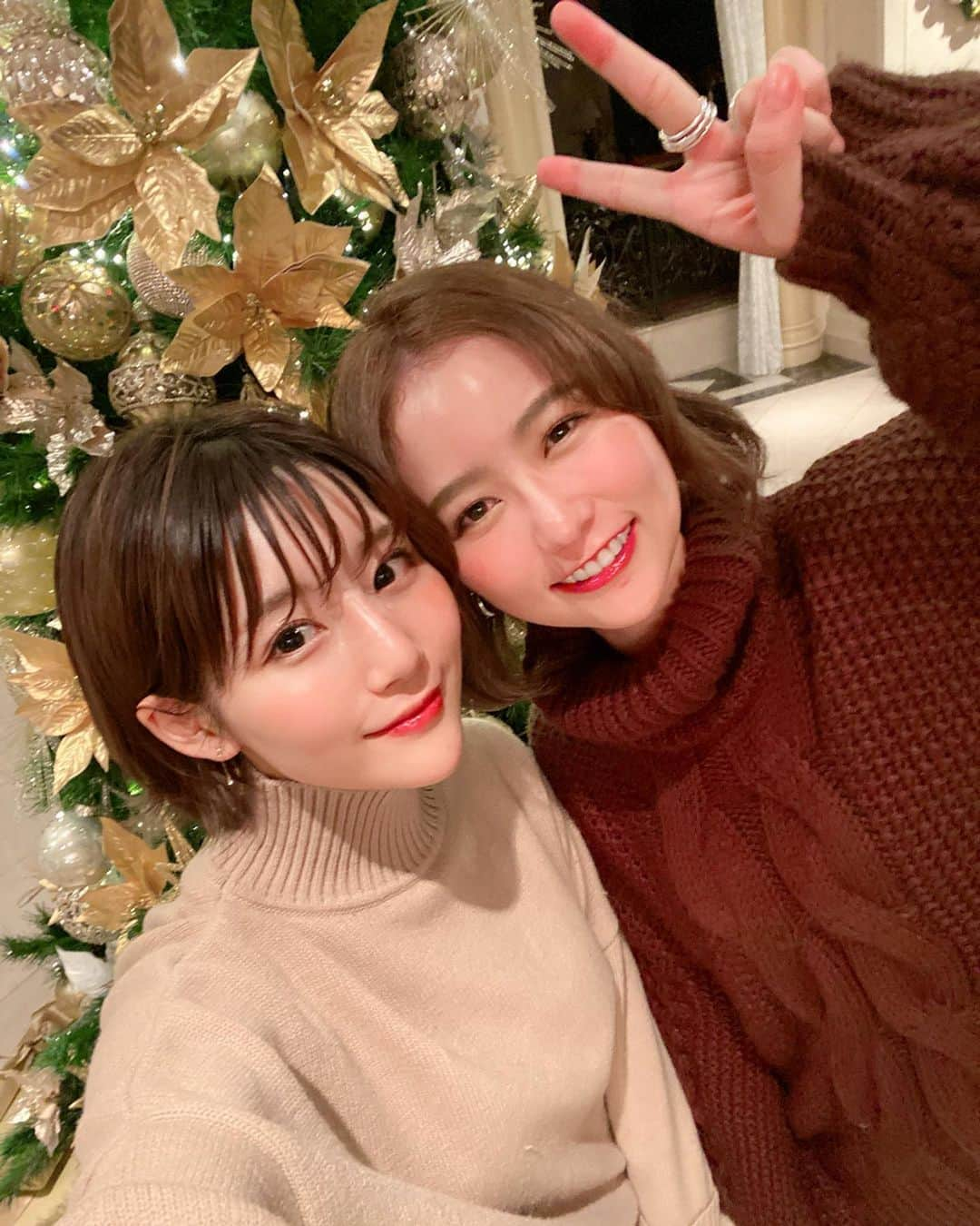 まつきりなさんのインスタグラム写真 - (まつきりなInstagram)「もうツリー見つけた🎄🥰 先日、2日連続で仲良し大好き愛ちゃんっ （去年のクリスマスは愛ちゃんと焼き鳥しばいてた） #蒼川愛is顔面が天才 #バチェラー が産んだ天使 #男友達ならまだしもうちのお父さんまでもが紹介してって言うのやめろ？」11月12日 17時39分 - matsuki_rina