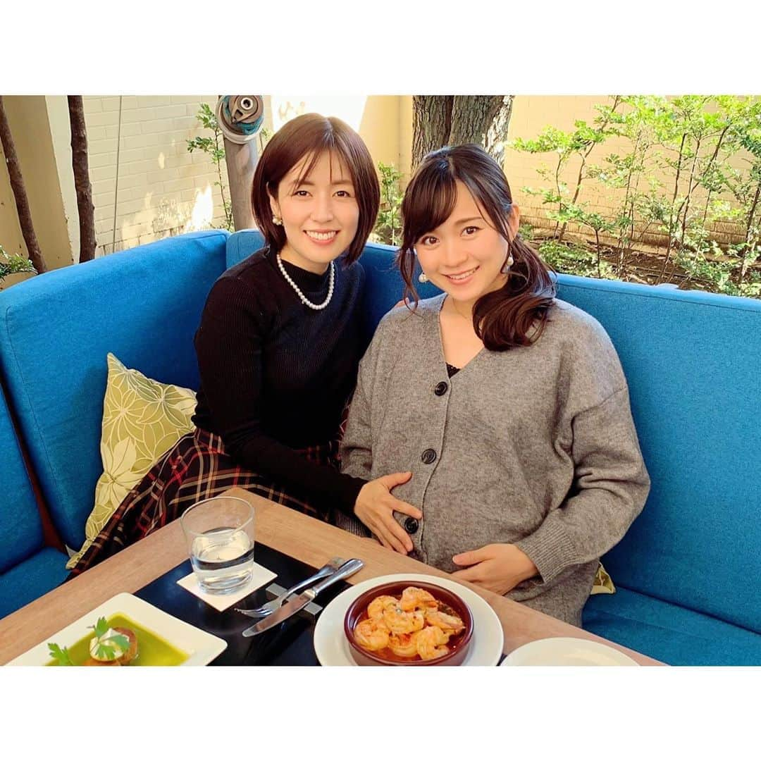 繁田美貴さんのインスタグラム写真 - (繁田美貴Instagram)「*＊ 先日の楽しいひととき😊 #元朝日放送アナウンサー #フリーアナウンサー の #堀友理子 ちゃんと #久々のランチ♪ #アナウンススクール が一緒で #就活仲間 だったんです☆ #就活時代 と話す内容はだいぶ変わってきましたが #楽しい時間 は相変わらずなのでした✨」11月12日 17時50分 - handa_miki