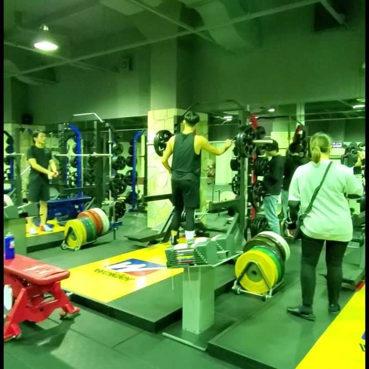落合知也のインスタグラム：「本日はとある番組の密着。」