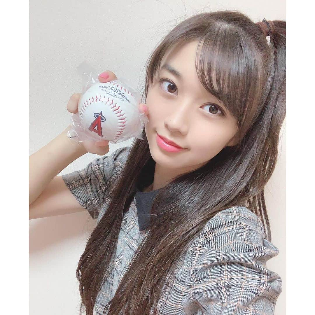 牧野真莉愛さんのインスタグラム写真 - (牧野真莉愛Instagram)「♡ ♡ ラリーモンキーといっしょに･･･ お土産届きました❤サンキューです❣️❣️ ・ 夏休みエンゼルスタジアムへ行ったお話※まりあは行ってない おしまい ♡ ♡  #大谷翔平 選手 #rallymonkey #ラリーモンキー #Angels #mlb  #モーニング娘19 #morningmusume19 #牧野真莉愛」11月12日 18時39分 - maria_makino.official