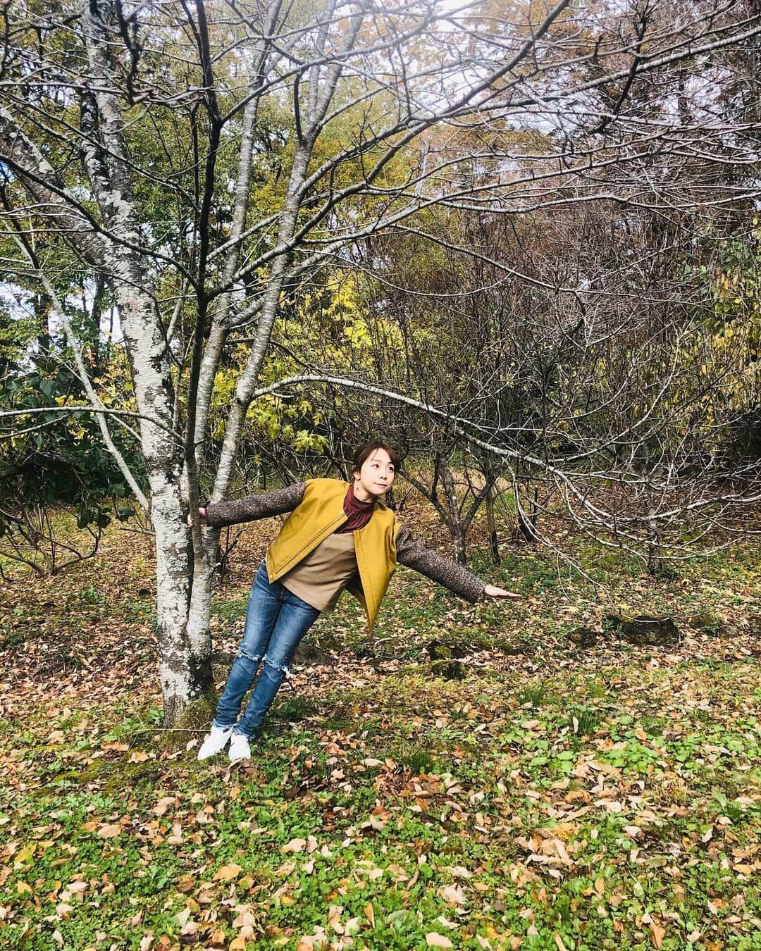 鈴木あきえさんのインスタグラム写真 - (鈴木あきえInstagram)「昨日と同じく とある県におります❣️ 昨日の更新で 山形ですか❓ とぃうコメントが多かったのですが、 正解は 栃木県でしたっ  栃木がもっと好きになったロケ🍁❤️ 詳細は また追ってお知らせしますね😊😊 #栃木 #テレビ東京 #ロケ」11月12日 18時44分 - akiesuzuki0312