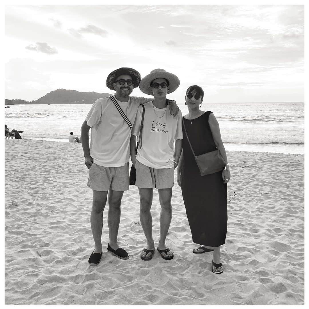 岩崎拓馬さんのインスタグラム写真 - (岩崎拓馬Instagram)「Phuket . . 最終日は 高熱と下痢でうなされて この世の終わりかと思いましたが  今回も とてもハッピーな旅になりましたとさ  2人ともいつもありがとう🕺❤️ . . #phuket #patong #happytime」11月12日 19時05分 - happy_takuma