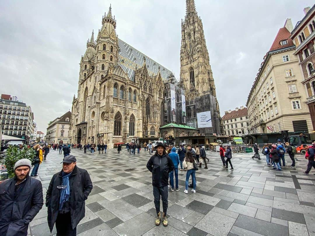 中邑真輔さんのインスタグラム写真 - (中邑真輔Instagram)「#worldheritage wonder with @baroncorbinwwe in #vienna #austria #ウィーン #オーストリア #世界遺産」11月12日 19時49分 - shinsukenakamura