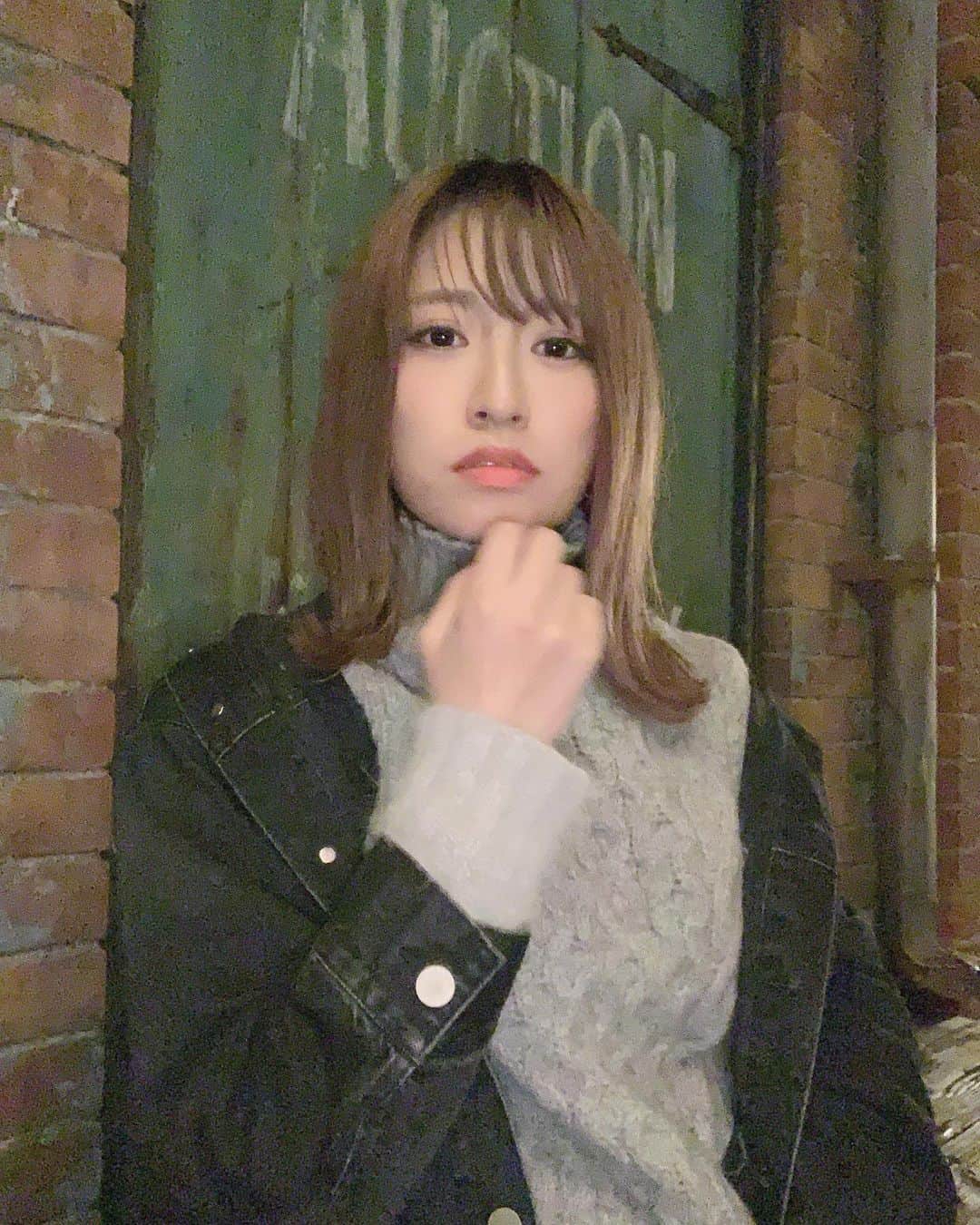 のインスタグラム：「毎日寒いね ヒートテックもニットも解禁したよ 風邪ひきたくないね  #disneysea #ディズニーシー #ディズニークリスマス」
