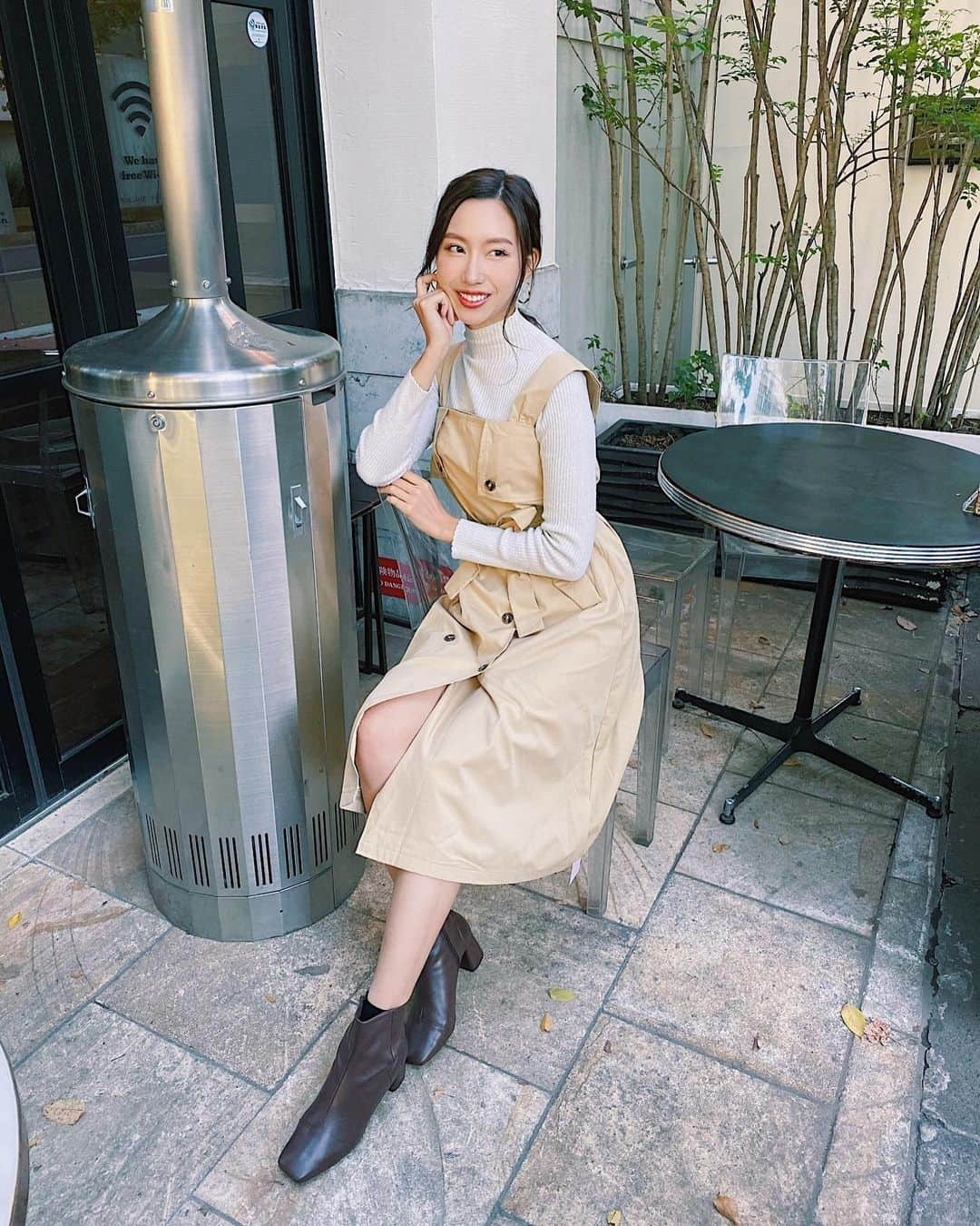 中島亜莉沙さんのインスタグラム写真 - (中島亜莉沙Instagram)「私服コーデ🐶🍁🧡 トレンチワンピ、ショルダーバッグ @17kg_official  このトレンチワンピ、ゆったりとしてるから着心地がとっても楽だよ☺️✊🏻 #愛犬とデートなうコーデ #ootd #outfit #coordinate #fashion #brown #dress #shoulderbag #bag #17kg_official #イチナナキログラム #トレンチワンピ #ショルダーバッグ #コーデ #今日のコーデ」11月12日 21時39分 - arisan_days