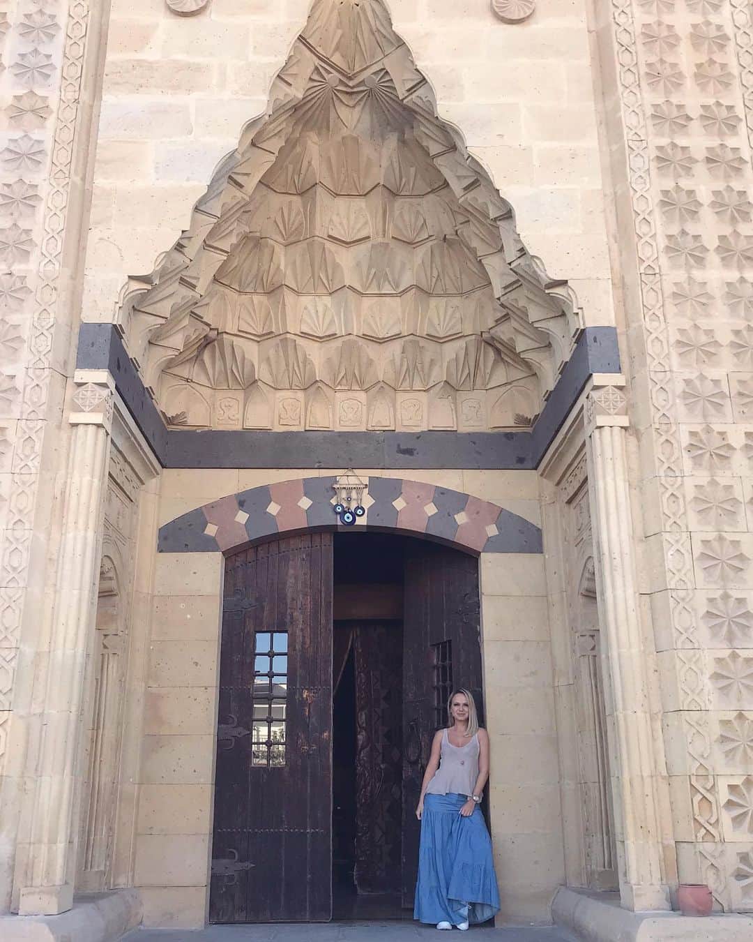 Eliana Michaelichin Bezerraのインスタグラム：「Capadócia #elianaviaja #programaeliana10anos #kapadokya #capadocia」