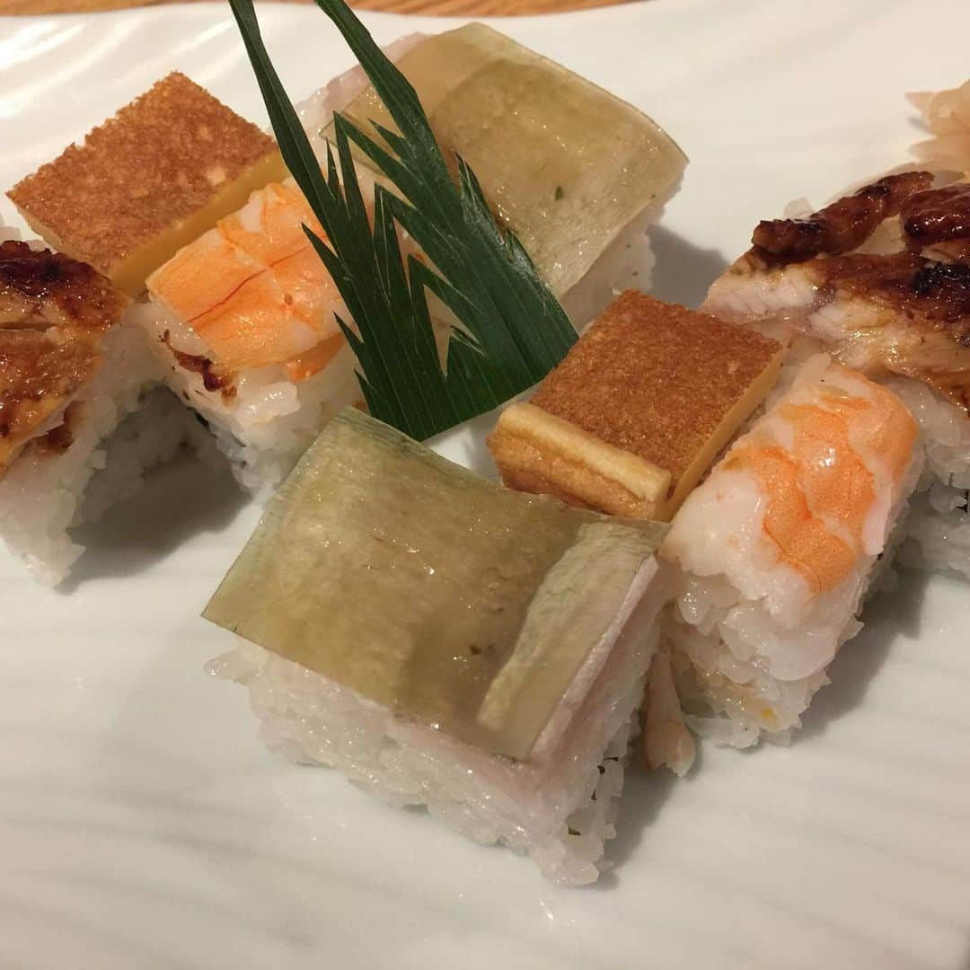 藤崎靖啓さんのインスタグラム写真 - (藤崎靖啓Instagram)「寿し柳の大阪寿司は絶品🍣🍶😃 #高知市 #寿し柳 #テレビ高知 #藤崎靖啓アナウンサー #大阪寿司」11月12日 22時17分 - yas_fujisaki