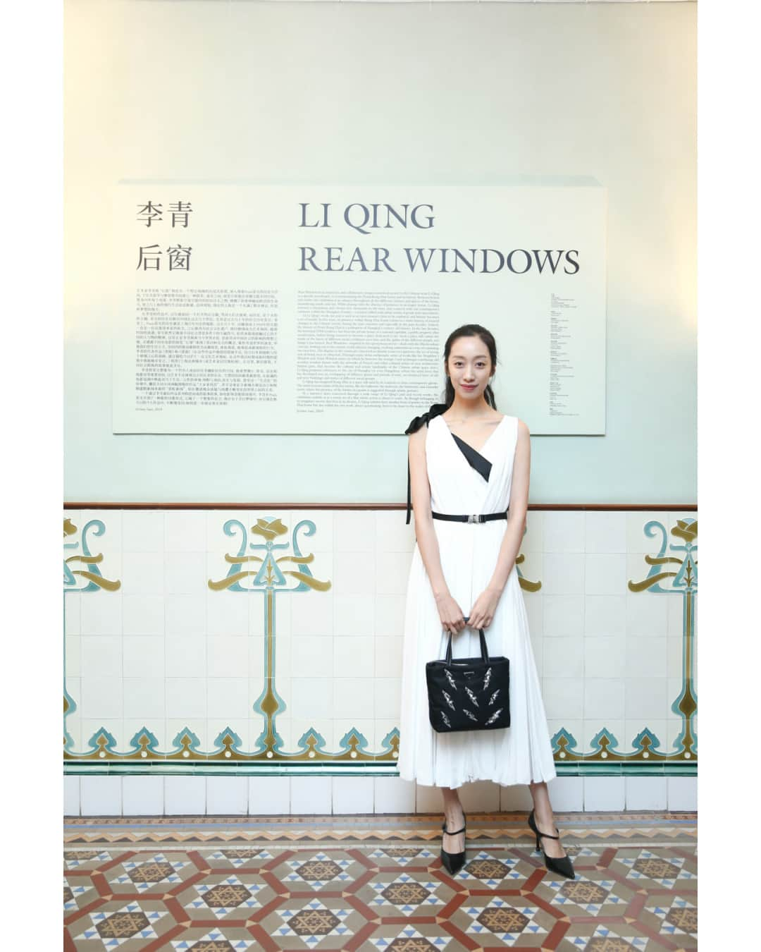 プラダさんのインスタグラム写真 - (プラダInstagram)「The opening event of #RearWindows took place at @prada #RongZhai in Shanghai on 6 Nov.  At the presence of the artist Li Qing and the curator Jérôme Sans, more than 1,400 guests from art, fashion and design fields attended the event. Among them artists Li Shan, Almine Rech, Mai ZI, Lv Yan and Mark Rappolt attended the event.  On view until 19 Jan 2020 at #prada #RongZhai  With the support of #fondazioneprada」11月12日 22時28分 - prada