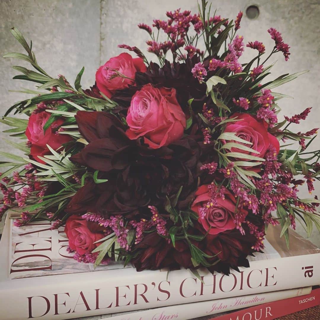 畑野ひろ子のインスタグラム：「@willgarden_official  デリバリーフラワー。  #flower#flowers #bouquet #willgarden」