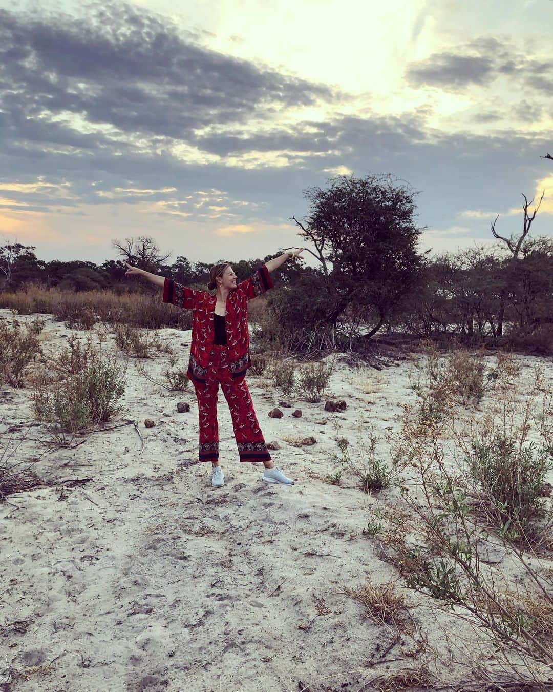 マリア・シャラポワさんのインスタグラム写真 - (マリア・シャラポワInstagram)「The sunrise and sunsets of #LittleMombo Botswana 🇧🇼 ☀️」11月12日 23時03分 - mariasharapova