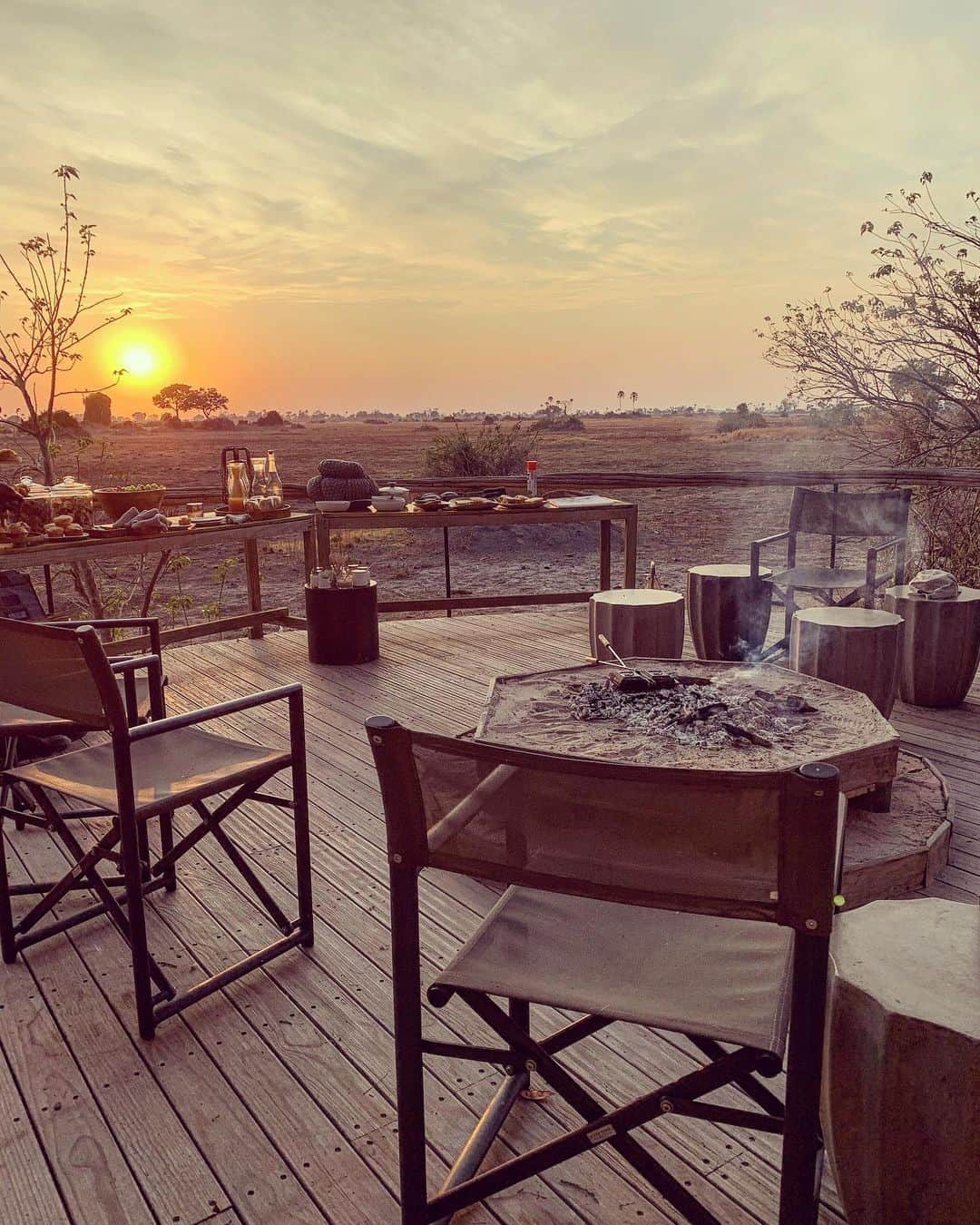 マリア・シャラポワのインスタグラム：「The sunrise and sunsets of #LittleMombo Botswana 🇧🇼 ☀️」