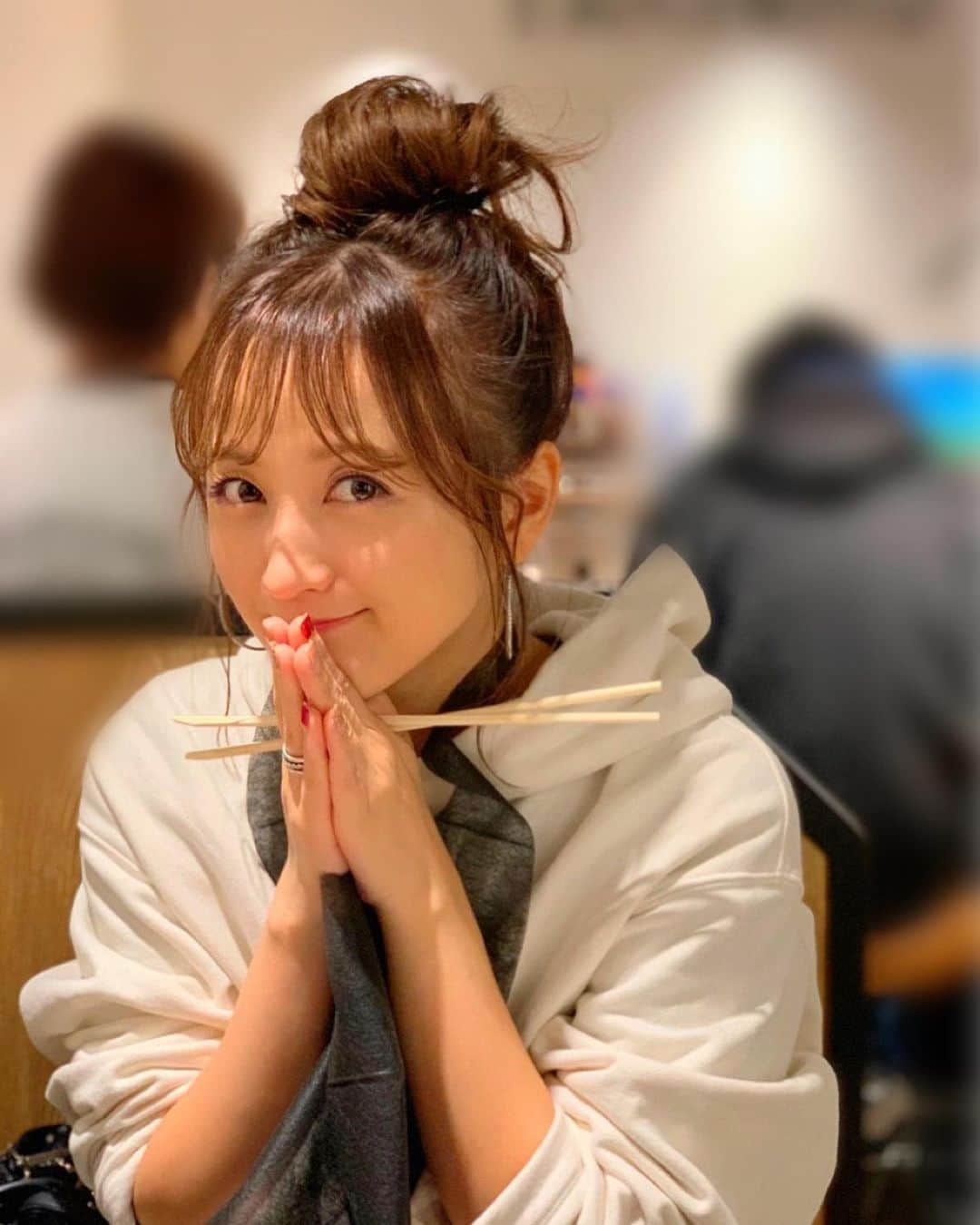 小松彩夏さんのインスタグラム写真 - (小松彩夏Instagram)「撮影終わりの焼肉🍖﻿ ﻿ 幸せそうな顔してる😂笑﻿ ﻿ #焼肉部 #課外活動 #焼肉 #肉 #肉好き #美味しい #嬉しい #幸せ #food #yummy #美味しい」11月12日 22時56分 - official_ayaka_502