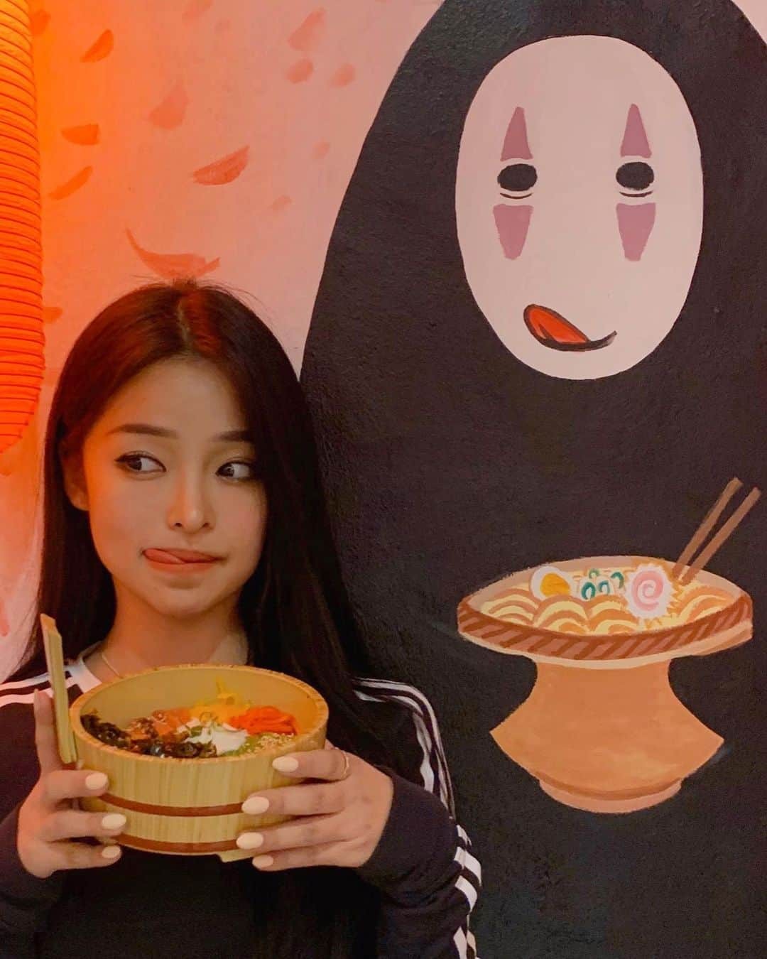 カン・ギョンミンさんのインスタグラム写真 - (カン・ギョンミンInstagram)「🍜 신사에 OMG 맛집 찾았어요 🍲 떡볶이 꼭 드셔야합니다 여러분 ••• 내일도 가야지 🤦🏻‍♀️ #오나시짬뽕2호점 #굠민냠냠탐방🍽」11月12日 23時20分 - kkmmmkk