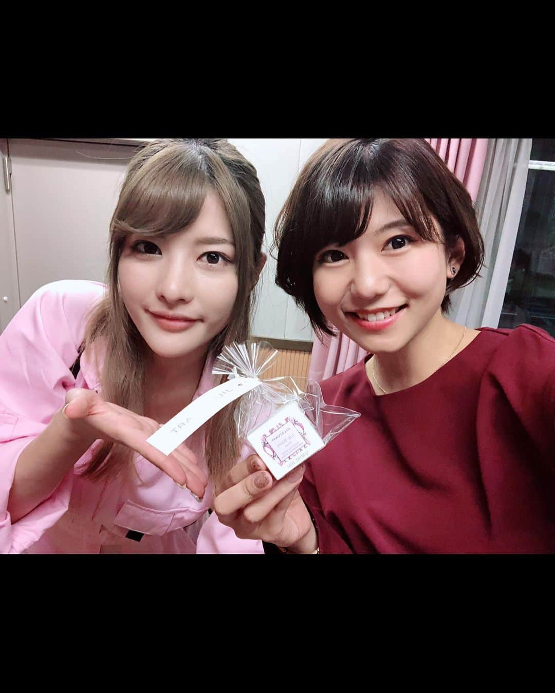 矢端名結さんのインスタグラム写真 - (矢端名結Instagram)「【お礼】皆さま、改めて26歳の誕生日を迎えました。静岡に来て初めての誕生日。 日付が変わった瞬間から友人やフォロワーの皆さんからの沢山のメッセージ、会社にいけば『おめでとう！』と同僚に言ってもらえ、ORANGEでもチョコナナでも祝っていただき…😭 生まれてよかった、関わる全ての人に出会えてよかったなと身にしみて思います。 周りの環境や人に本当に恵まれたんです。だから私も周りのみんなの幸せを心から願ってます！ 恩返しできるように、精一杯頑張ります！！ ありがとうございます🥰大好きー！！ #BD #HBD #誕生日 #26 #幸せ #SBS #オレンジ6 #チョコナナ」11月12日 23時31分 - miyu_yabata