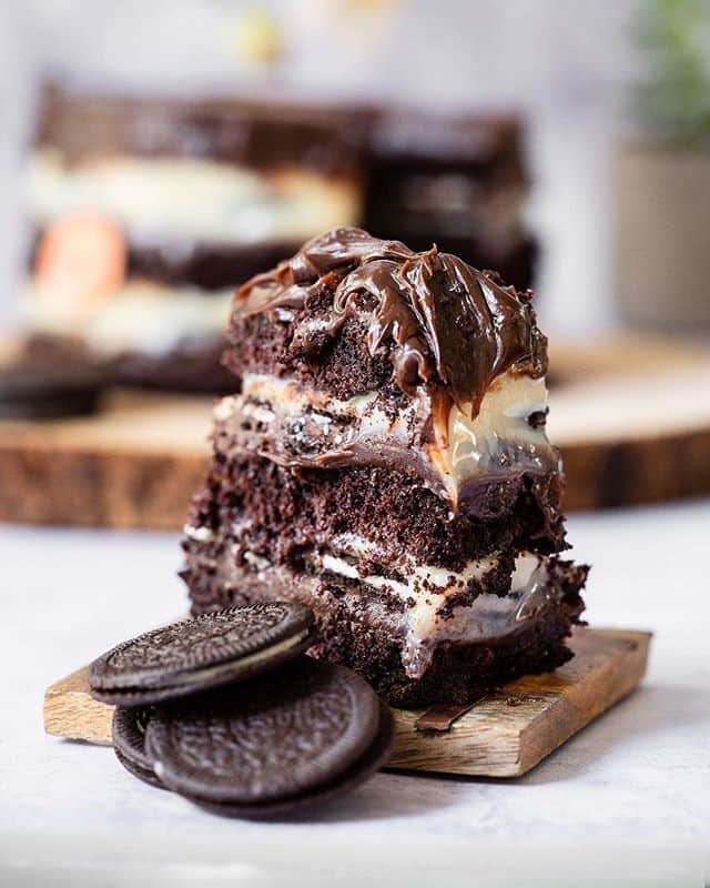 OREOさんのインスタグラム写真 - (OREOInstagram)「Have you ever seen something so delicious you eat it mid sentenmpphhh 🤤🤤 📷: @guishoots」11月13日 0時01分 - oreo