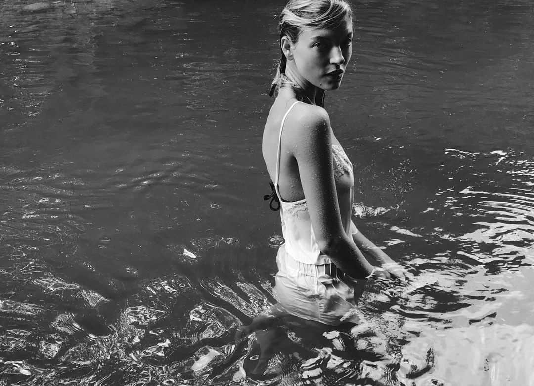 マーサ・ハントさんのインスタグラム写真 - (マーサ・ハントInstagram)「take me to the river @helenachristensen」11月13日 0時10分 - marthahunt