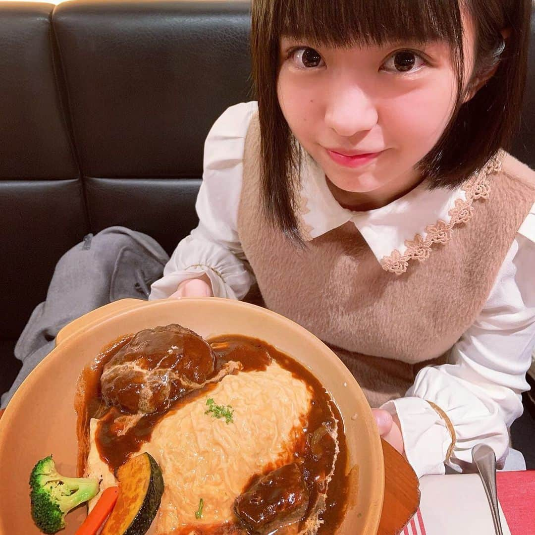 朝倉ゆりさんのインスタグラム写真 - (朝倉ゆりInstagram)「あいらぶおむらいす。 ． #オムライス　#Omeletterice #lunch #エラバレシ」11月13日 0時15分 - eb_loverinko