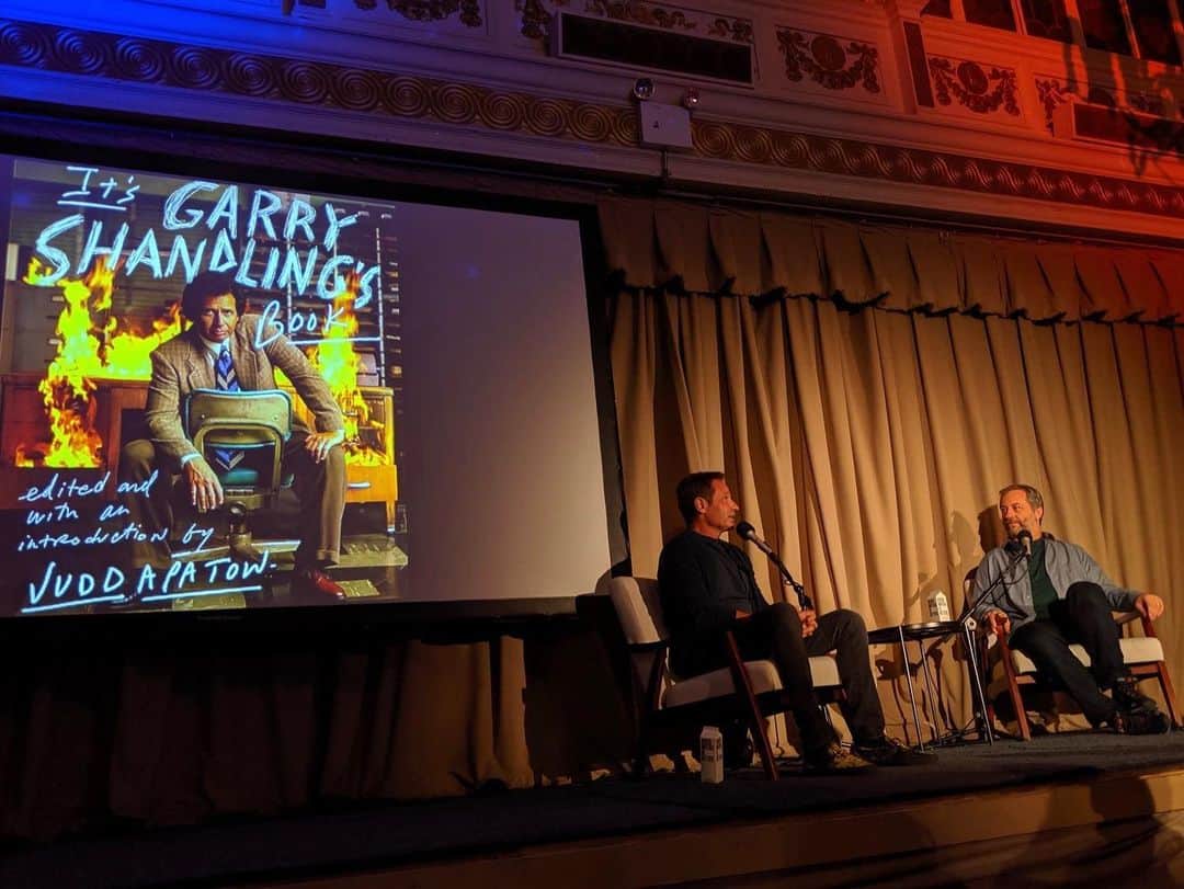 デイヴィッド・ドゥカヴニーのインスタグラム：「Thank you @juddapatow for this beautiful work of art and testament to a dear and funny and brilliant friend. 📷: @tkkarma」